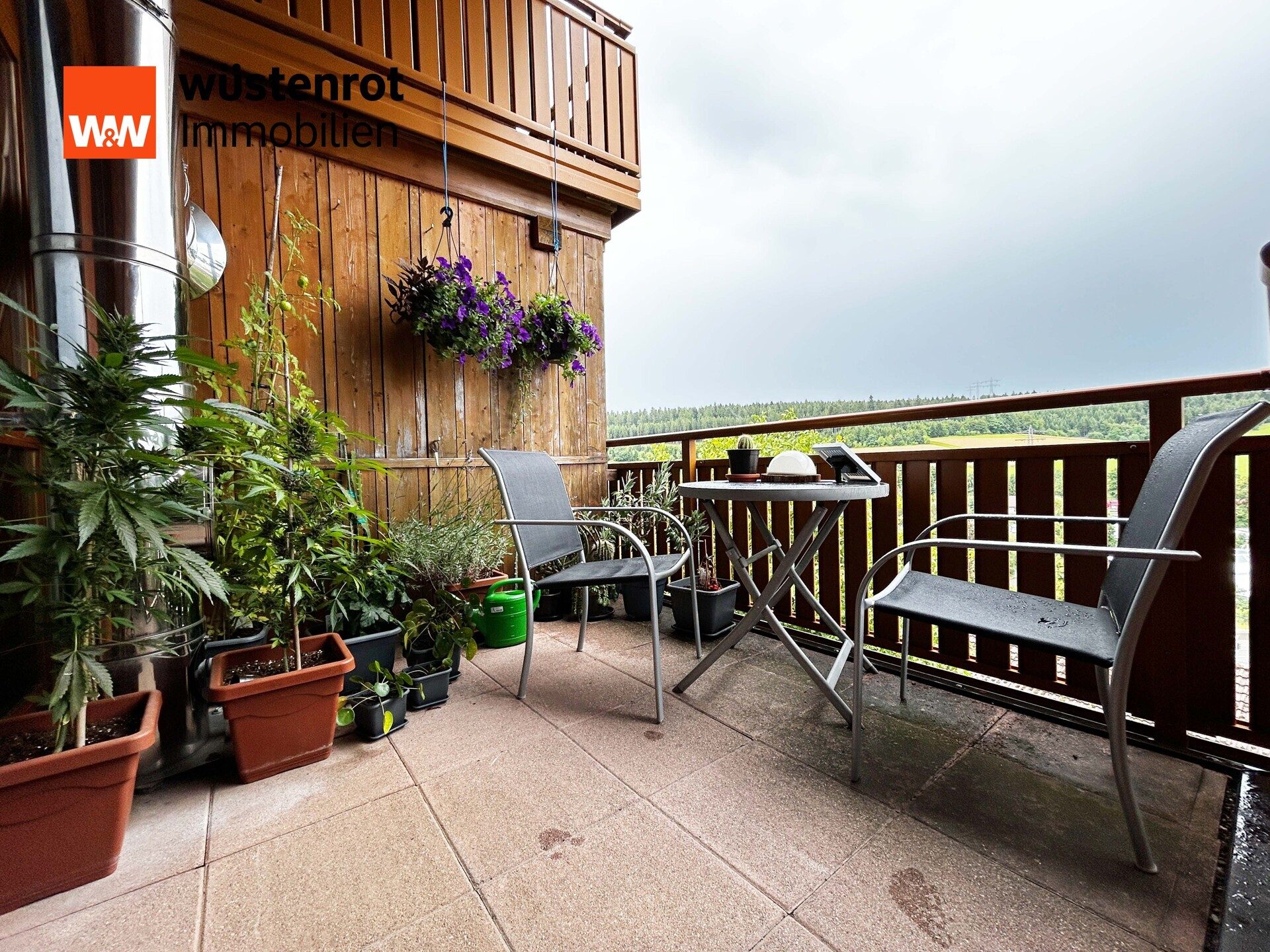Immobilienangebot - Sankt Georgen im Schwarzwald - Alle - Ihr Zuhause zum Verlieben. 3 Zimmer auf 97 m²
über zwei Ebenen. TOP-gepflegt. WOW-Ausblick.
Garage.