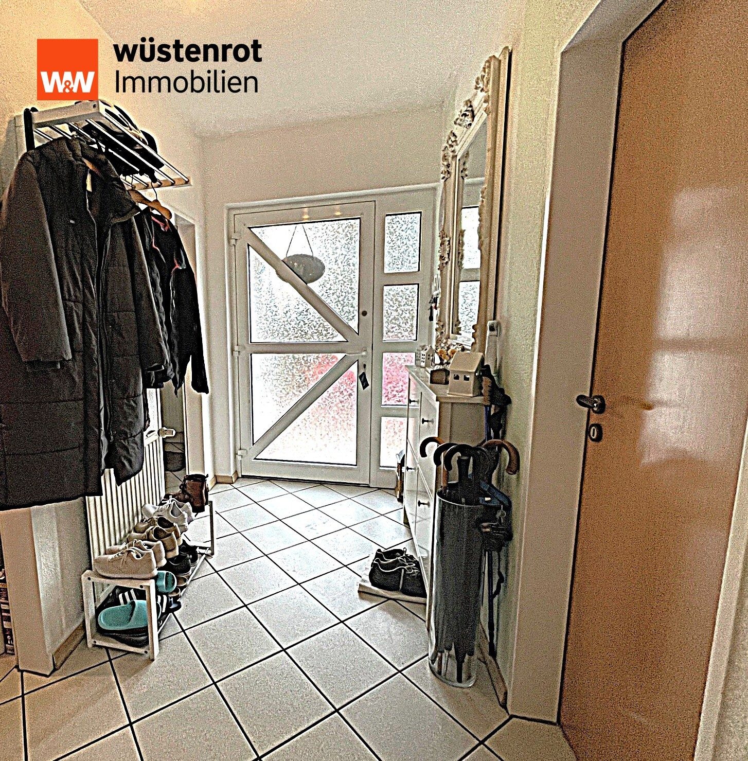 Immobilienangebot - Menden - Alle - WOHNEN und ARBEITEN 
frei gezogene DHH mit separatem Büro/Werkstattpavillon, 1 Garage Stellplätze
