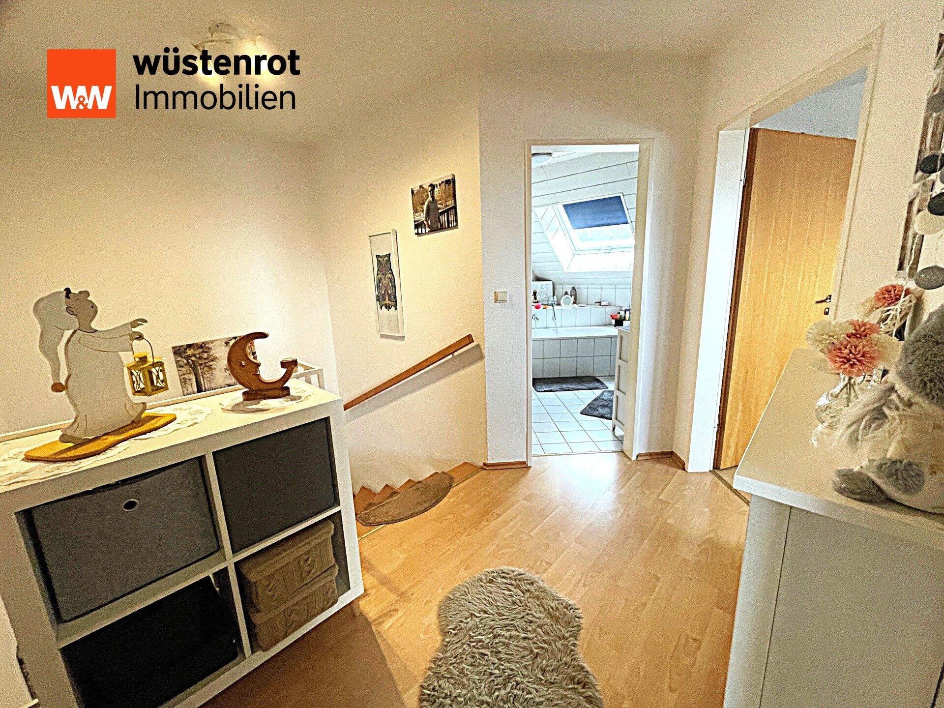 Immobilienangebot - Menden - Alle - WOHNEN und ARBEITEN 
frei gezogene DHH mit separatem Büro/Werkstattpavillon, 1 Garage Stellplätze