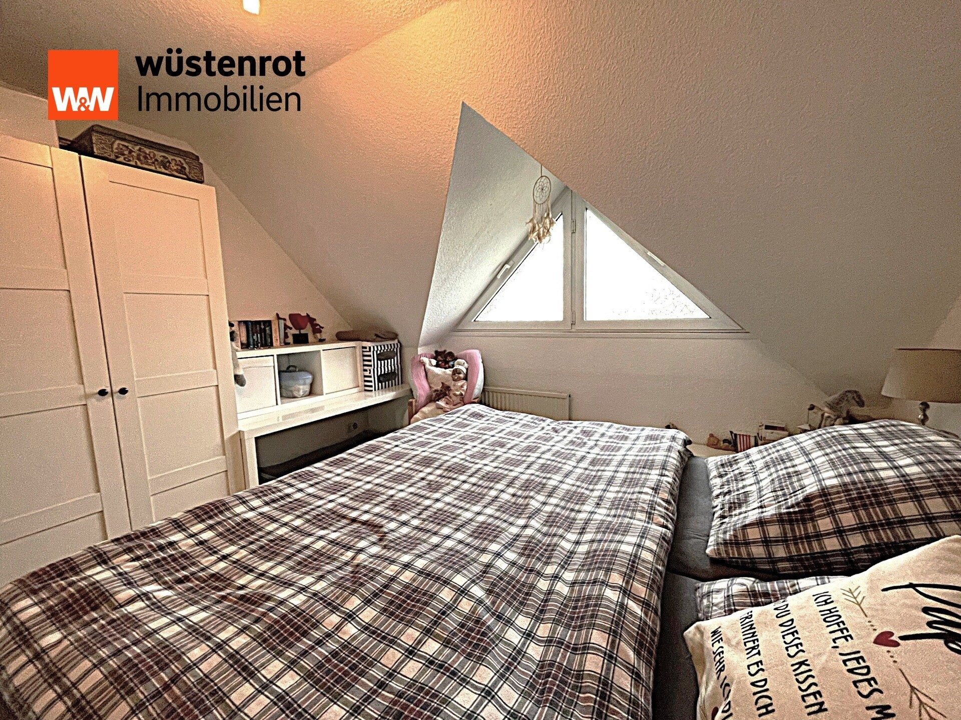 Immobilienangebot - Menden - Alle - WOHNEN und ARBEITEN 
frei gezogene DHH mit separatem Büro/Werkstattpavillon, 1 Garage Stellplätze