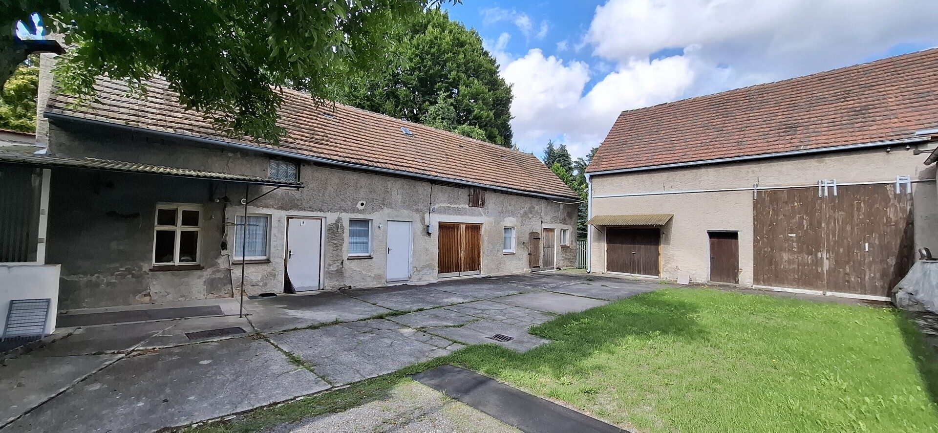 Immobilienangebot - Boxberg/Oberlausitz / Reichwalde - Alle - Solider Hof mit großem Potential für den Handwerker oder Landwirt in Boxberg