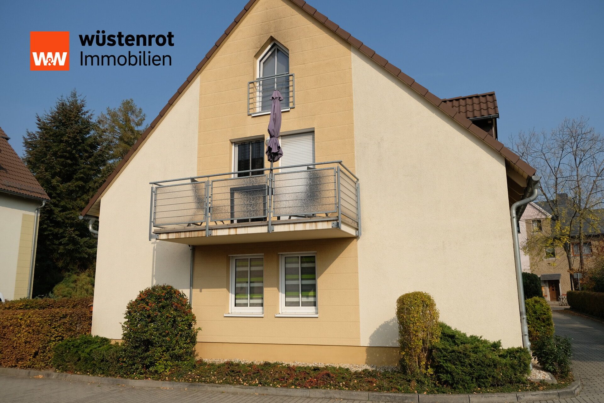 Immobilienangebot - Oelsnitz/Erzgebirge - Alle - Wunderschöne 4-Raum-Maisonette mit Balkon & Stellplatz in Oelsnitz/Erzgeb.
