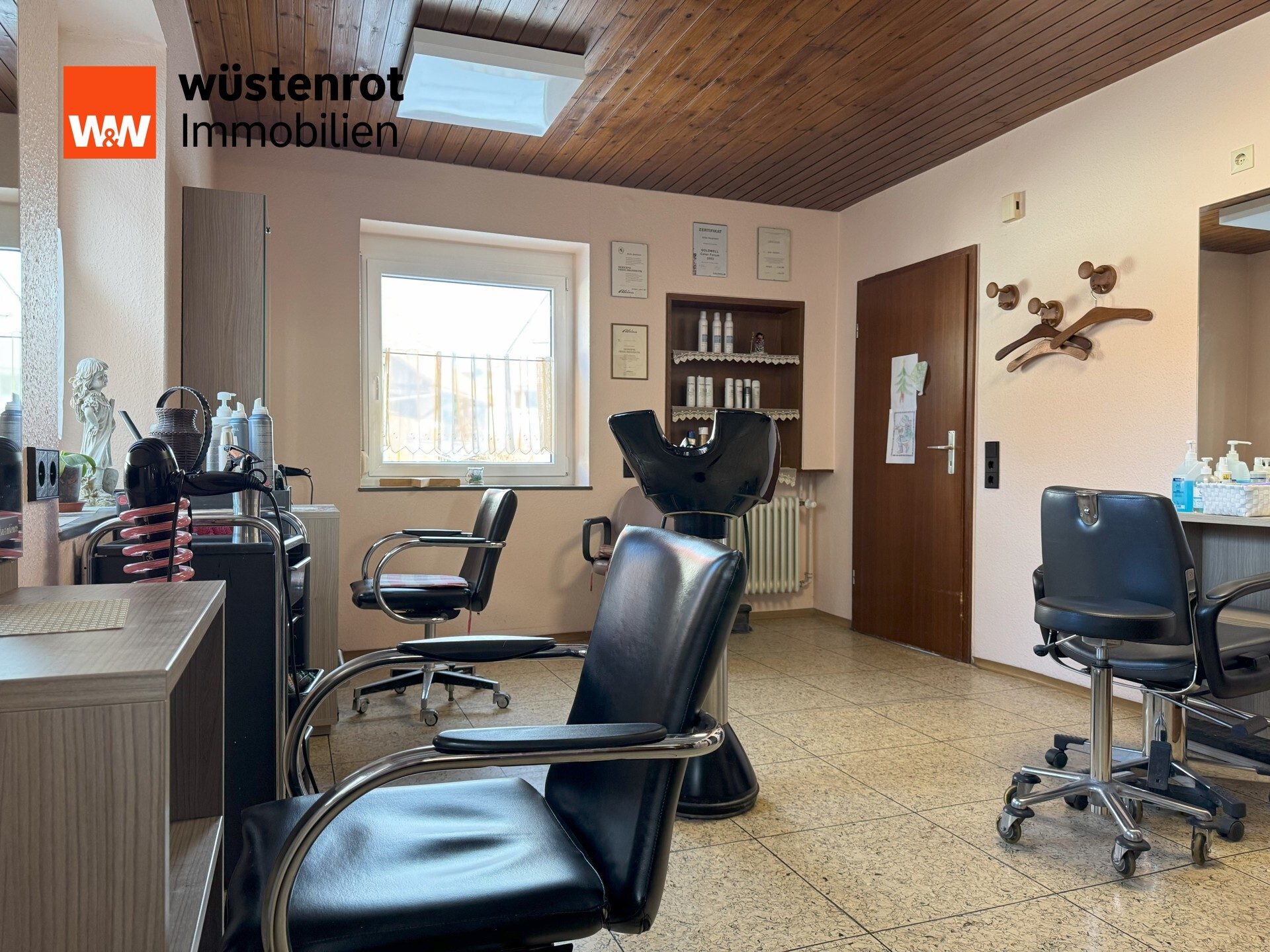 Immobilienangebot - Sankt Johann-Upfingen - Alle - Ihr Zuhause mit Perspektive: Wohnen & Arbeiten perfekt kombiniert