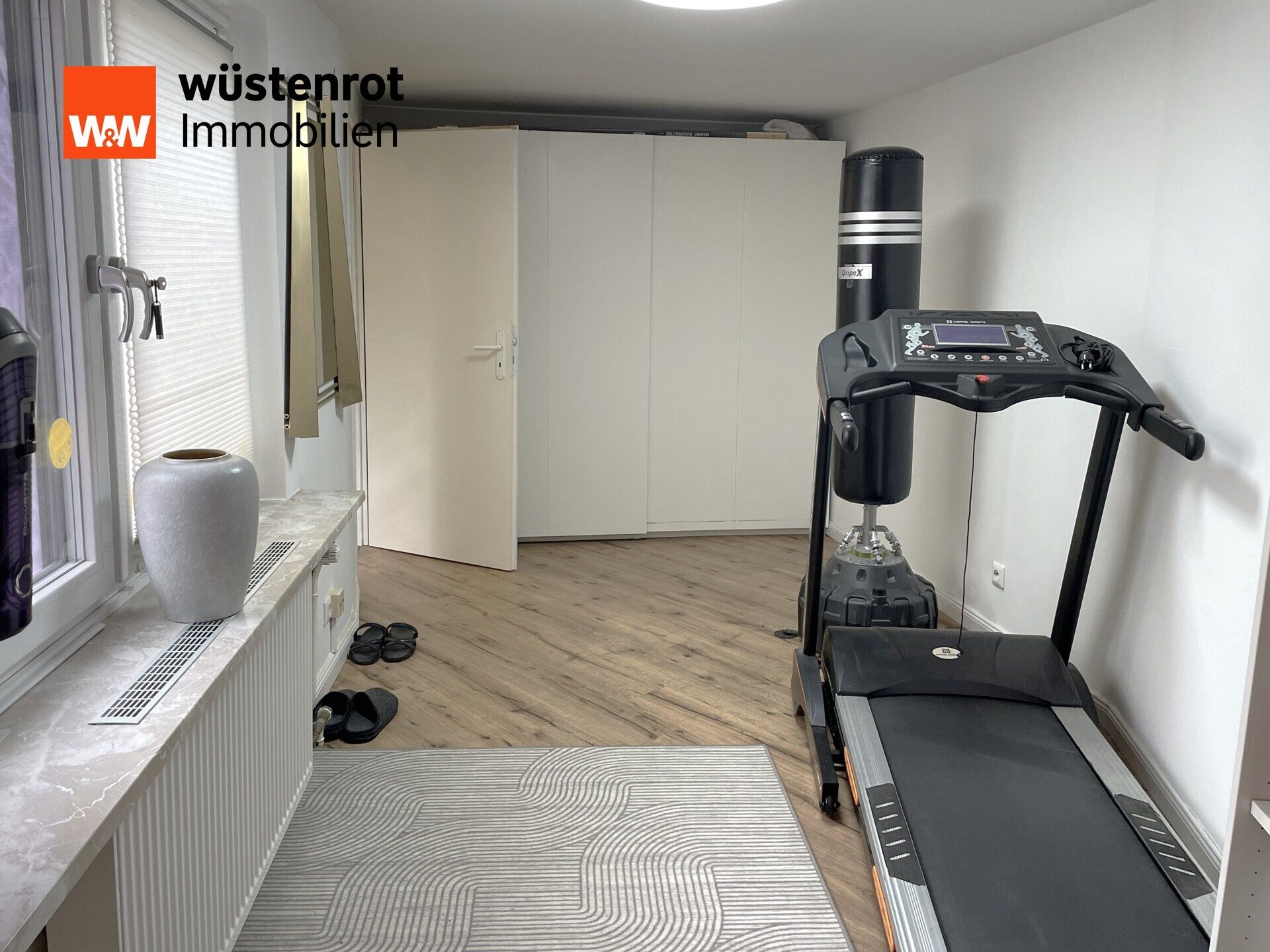 Immobilienangebot - Hamburg / Poppenbüttel - Alle - Schöne Wohnung im Stile eines Hausanbaus mit tollem Grundstücksanteil in gefragter Lage von HH-Poppenbüttel