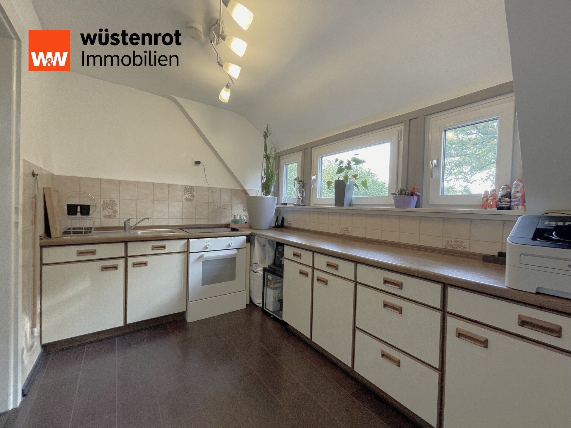 Immobilienangebot - Hamburg / Poppenbüttel - Alle - Schöne Wohnung im Stile eines Hausanbaus mit tollem Grundstücksanteil in gefragter Lage von HH-Poppenbüttel