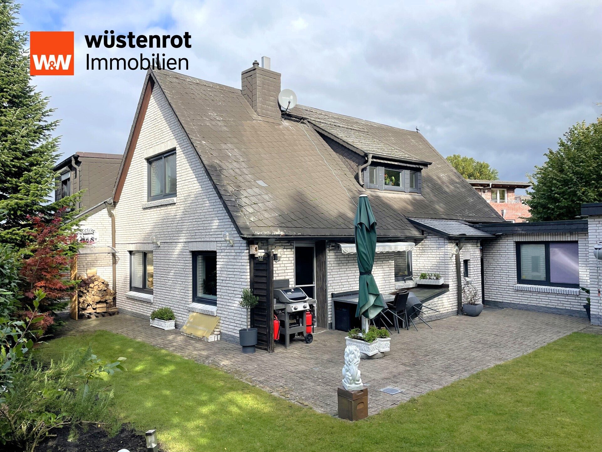 Immobilienangebot - Hamburg / Poppenbüttel - Alle - Schöne Wohnung im Stile eines Hausanbaus mit tollem Grundstücksanteil in gefragter Lage von HH-Poppenbüttel