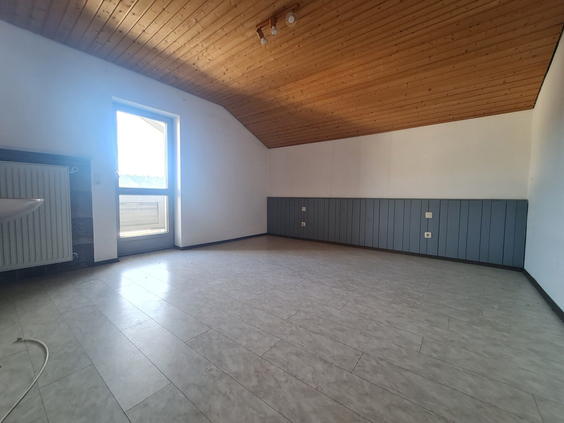 Immobilienangebot - Neuschönau - Alle - Wohnen wo andere Urlaub machen!
Bezahlbares Wohlfühlhaus mit viel Platz und tollen Möglichkeiten!