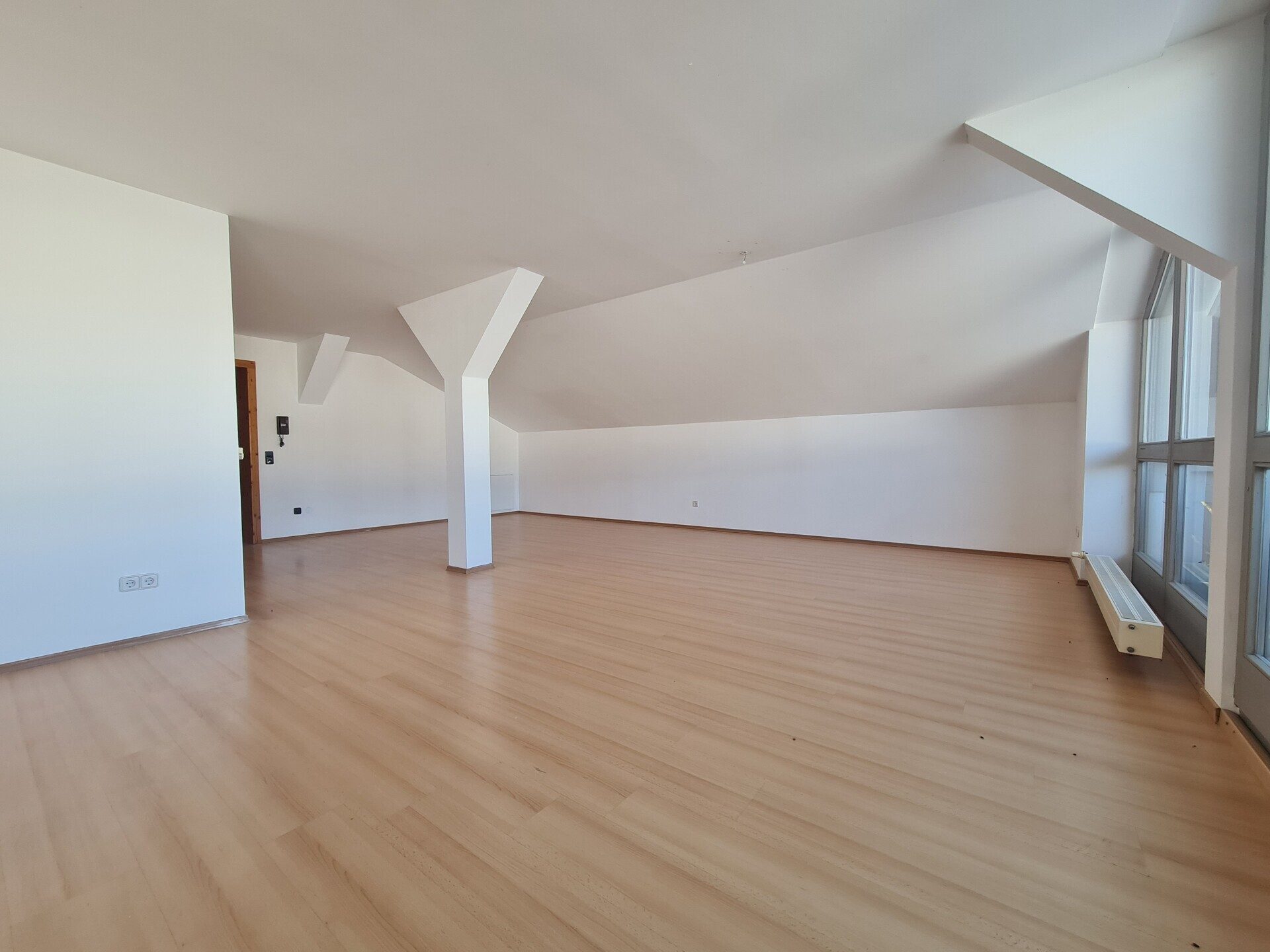 Immobilienangebot - Neuschönau - Alle - Wohnen wo andere Urlaub machen!
Bezahlbares Wohlfühlhaus mit viel Platz und tollen Möglichkeiten!