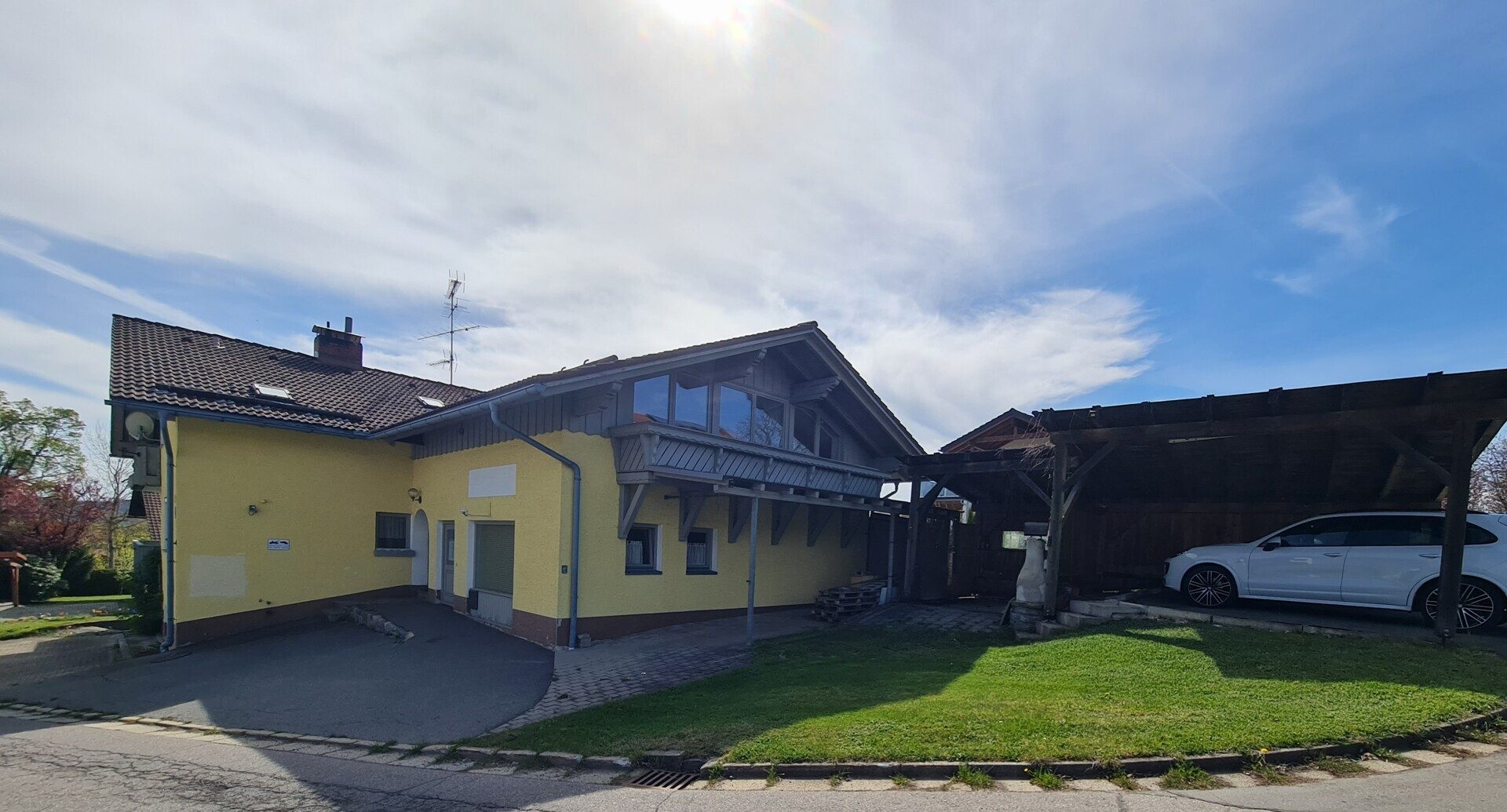 Immobilienangebot - Neuschönau - Alle - Wohnen wo andere Urlaub machen!
Bezahlbares Wohlfühlhaus mit viel Platz und tollen Möglichkeiten!