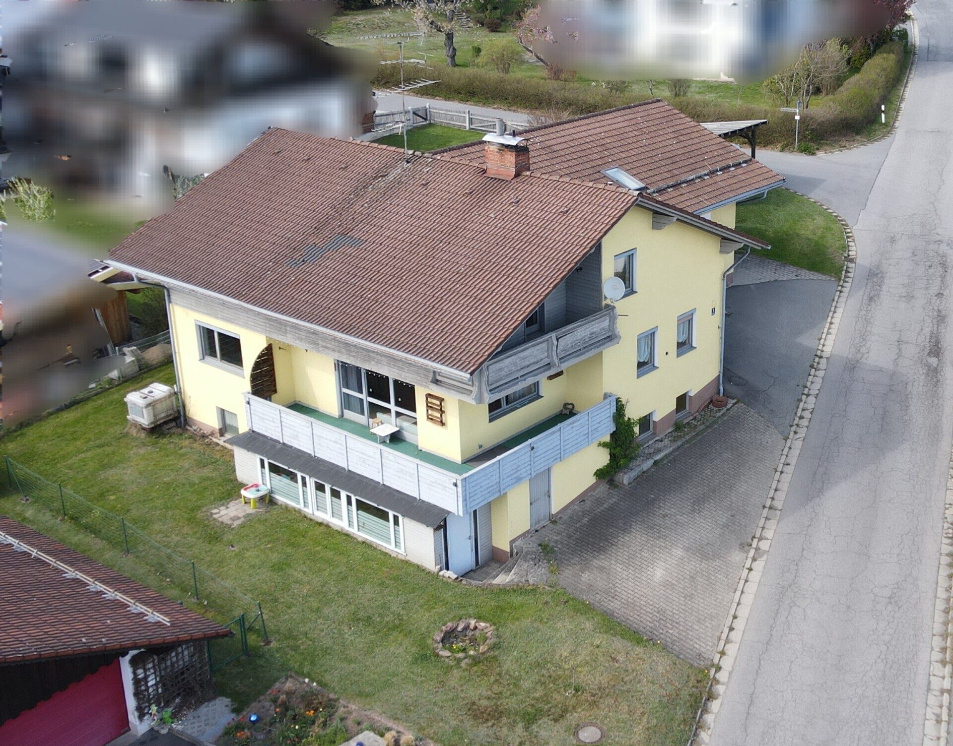 Immobilienangebot - Neuschönau - Alle - Wohnen wo andere Urlaub machen!
Bezahlbares Wohlfühlhaus mit viel Platz und tollen Möglichkeiten!