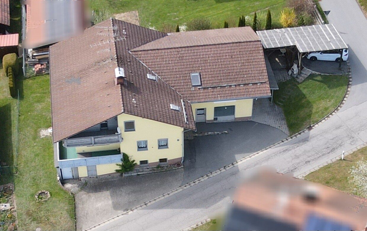 Immobilienangebot - Neuschönau - Alle - Wohnen wo andere Urlaub machen!
Bezahlbares Wohlfühlhaus mit viel Platz und tollen Möglichkeiten!