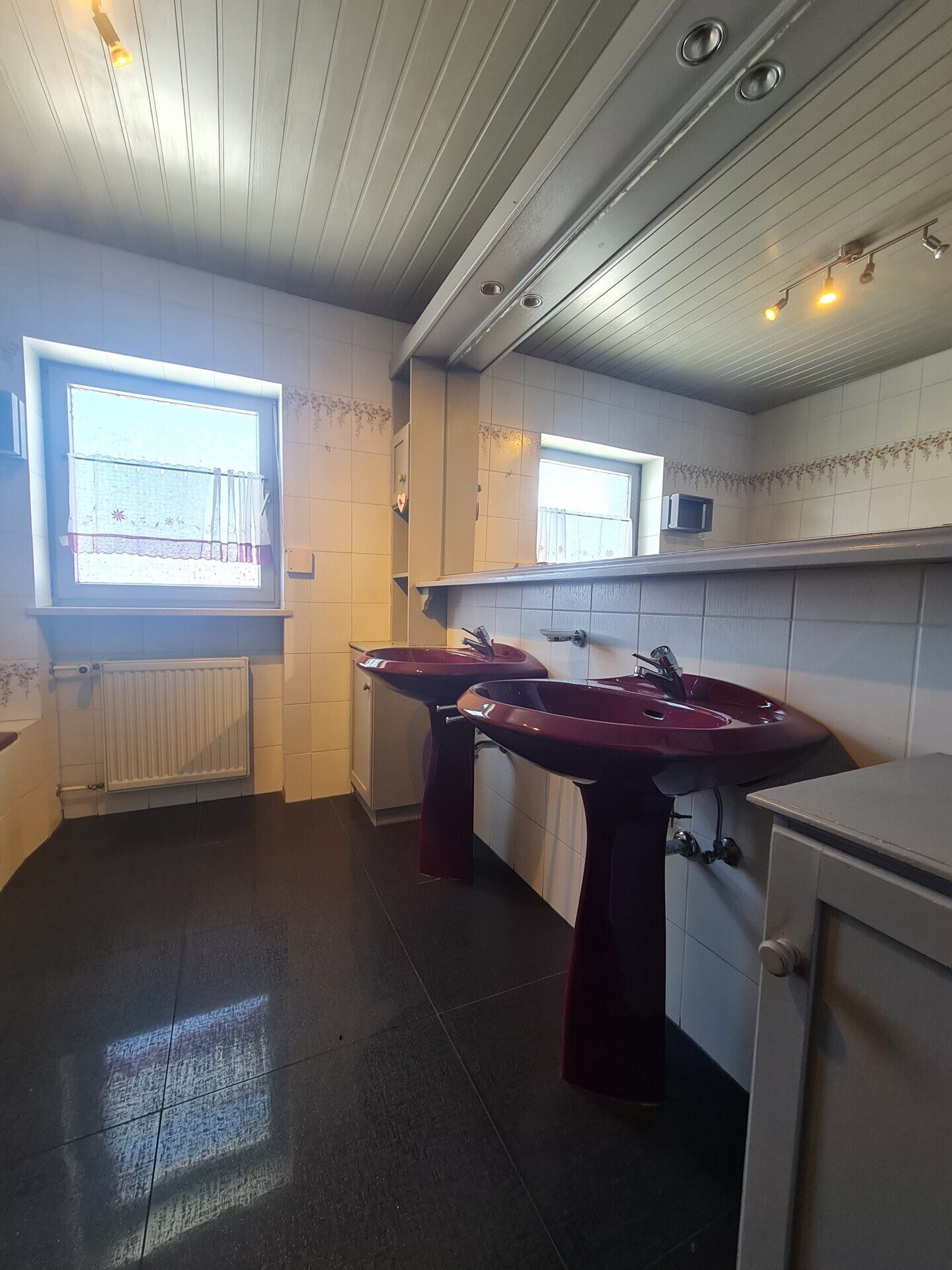 Immobilienangebot - Neuschönau - Alle - Wohnen wo andere Urlaub machen!
Bezahlbares Wohlfühlhaus mit viel Platz und tollen Möglichkeiten!