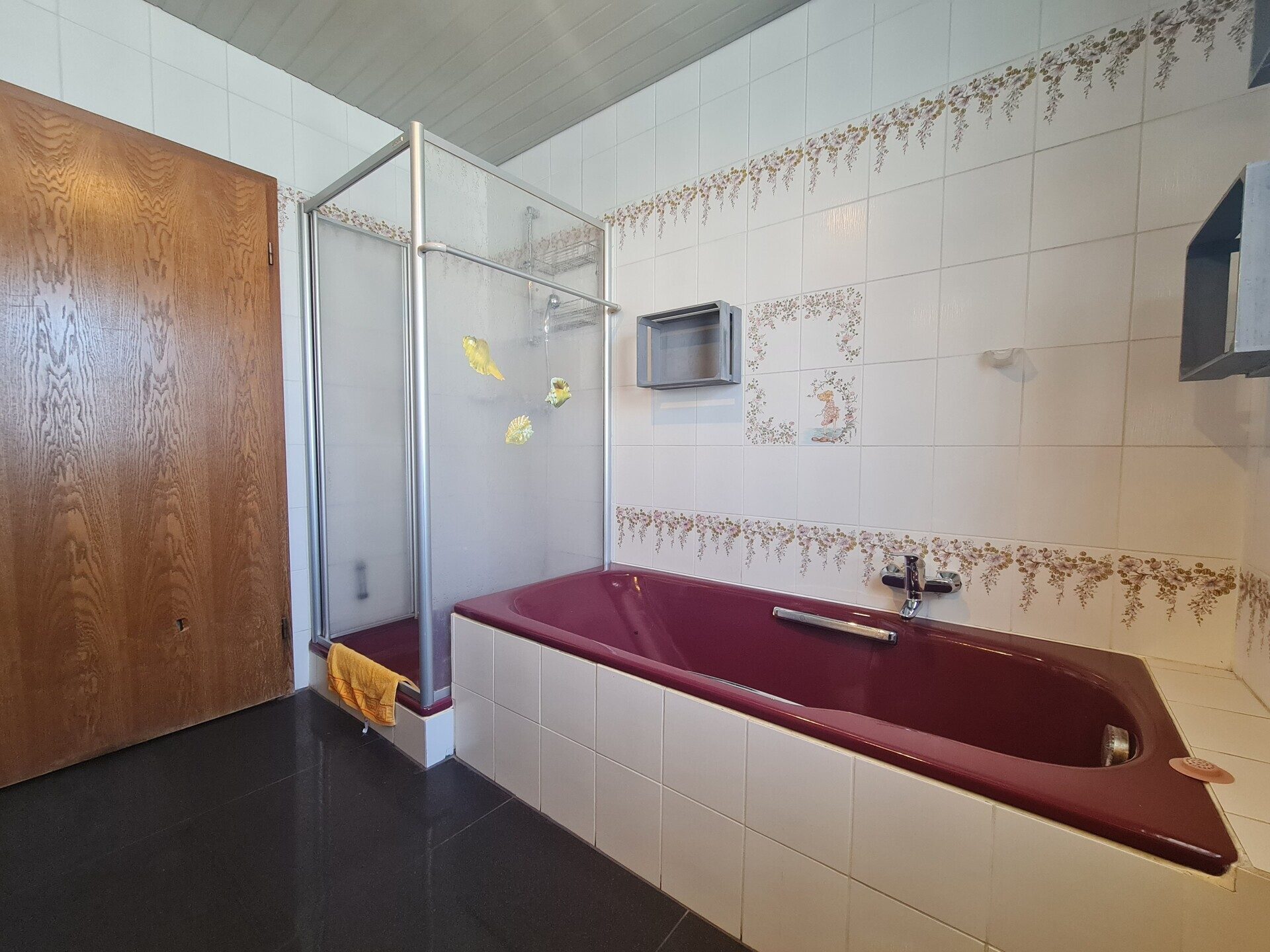 Immobilienangebot - Neuschönau - Alle - Wohnen wo andere Urlaub machen!
Bezahlbares Wohlfühlhaus mit viel Platz und tollen Möglichkeiten!