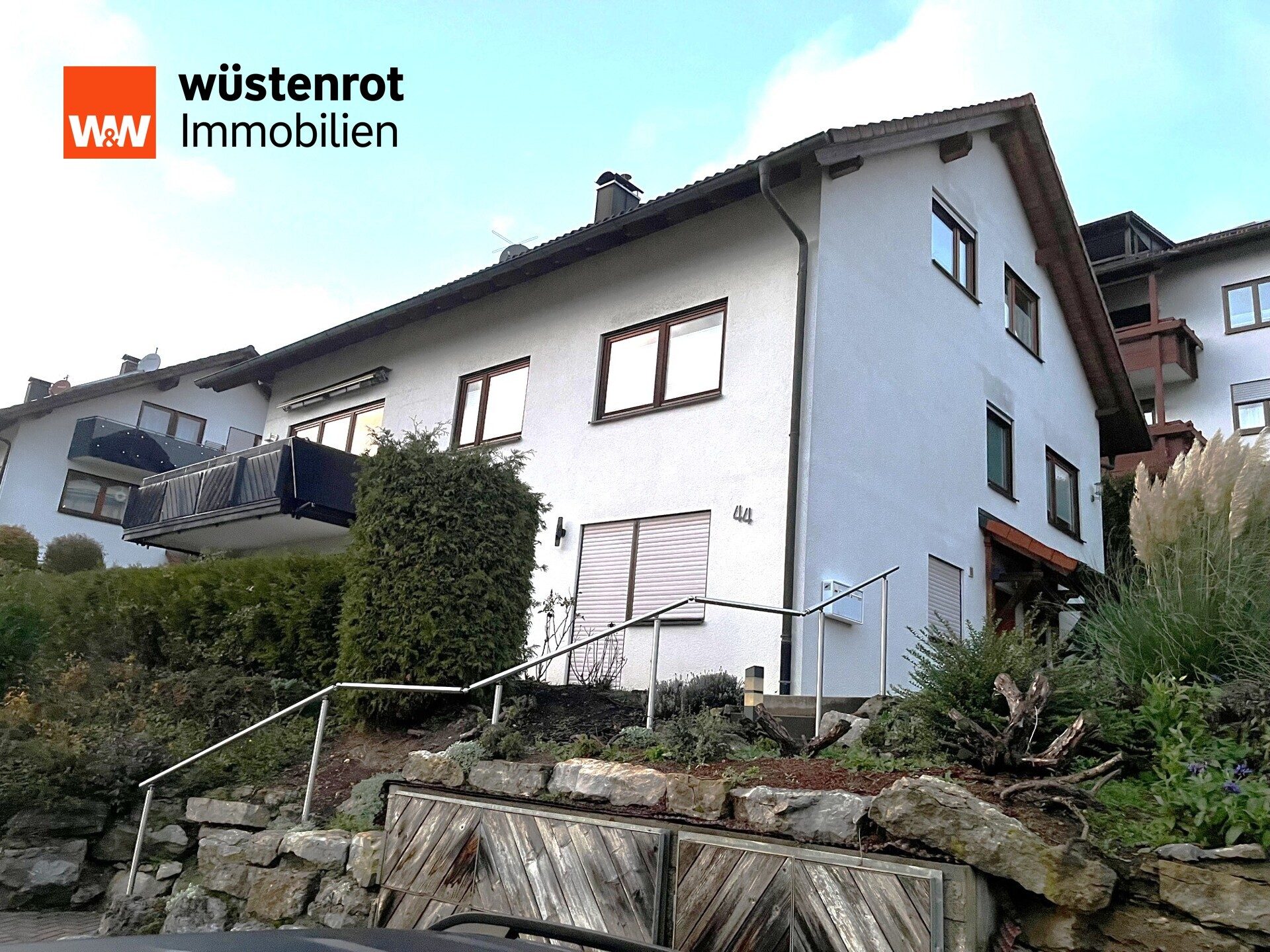 Immobilienangebot - Haiterbach / Oberschwandorf - Alle - Modernisiertes und gepflegtes Zweifamilienhaus mit ELWhg in bester Aussichtslage in Oberschwandorf