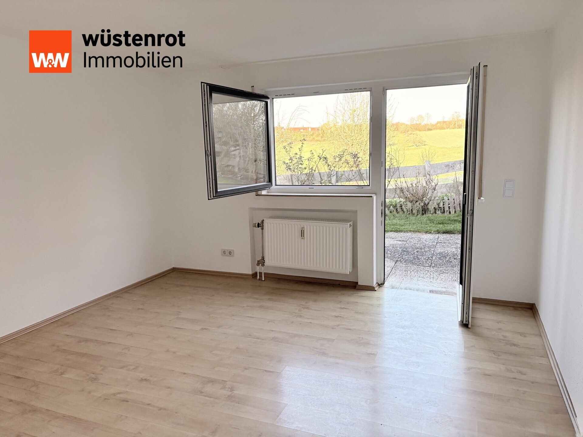 Immobilienangebot - Aalen - Alle - * 1- Fam. Haus  Aalen-Dewangen *
mit Einlieger-Whg. und Wohnrecht