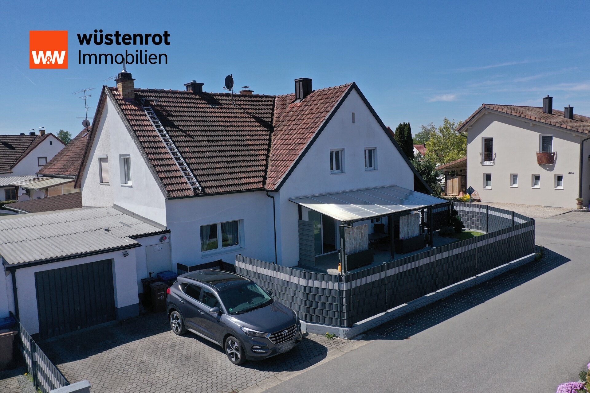 Immobilienangebot - Parkstetten - Alle - Wohnen mit Garten: Modernisierte Doppelhaushälfte in Parkstetten