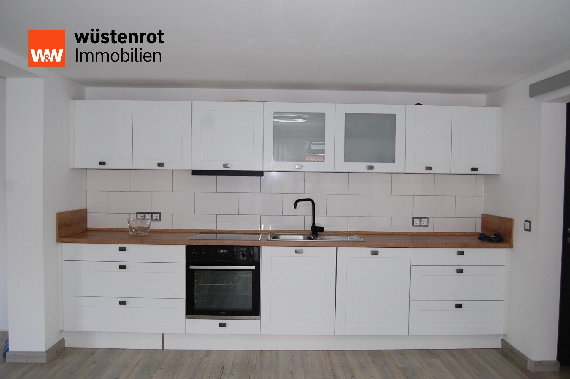 Immobilienangebot - Parkstetten - Alle - Wohnen mit Garten: Modernisierte Doppelhaushälfte in Parkstetten