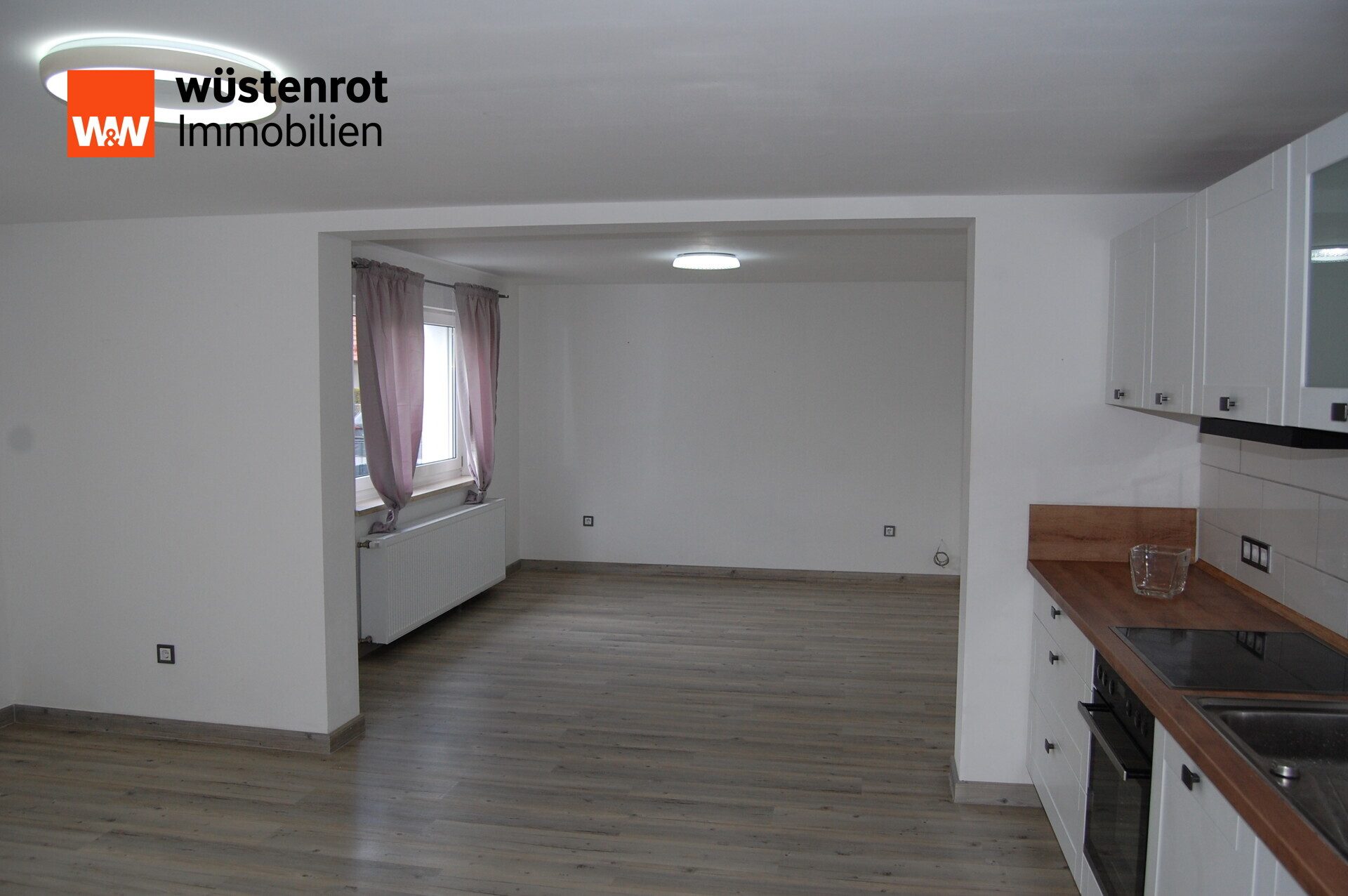 Immobilienangebot - Parkstetten - Alle - Wohnen mit Garten: Modernisierte Doppelhaushälfte in Parkstetten