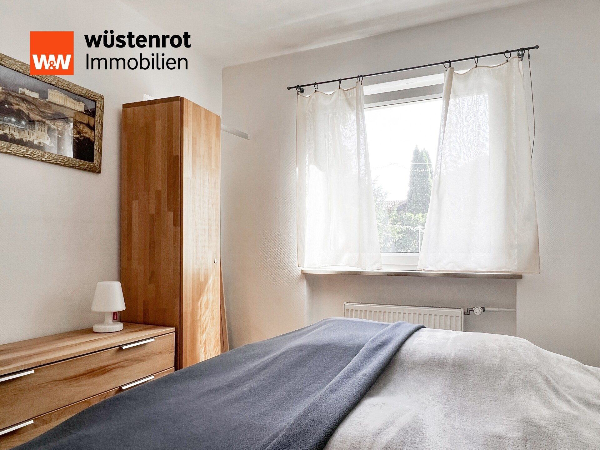 Immobilienangebot - München - Alle - Zweifamilienhaus auf großem Grundstück in München mit Sauna, modernem Pool und viel Potenzial