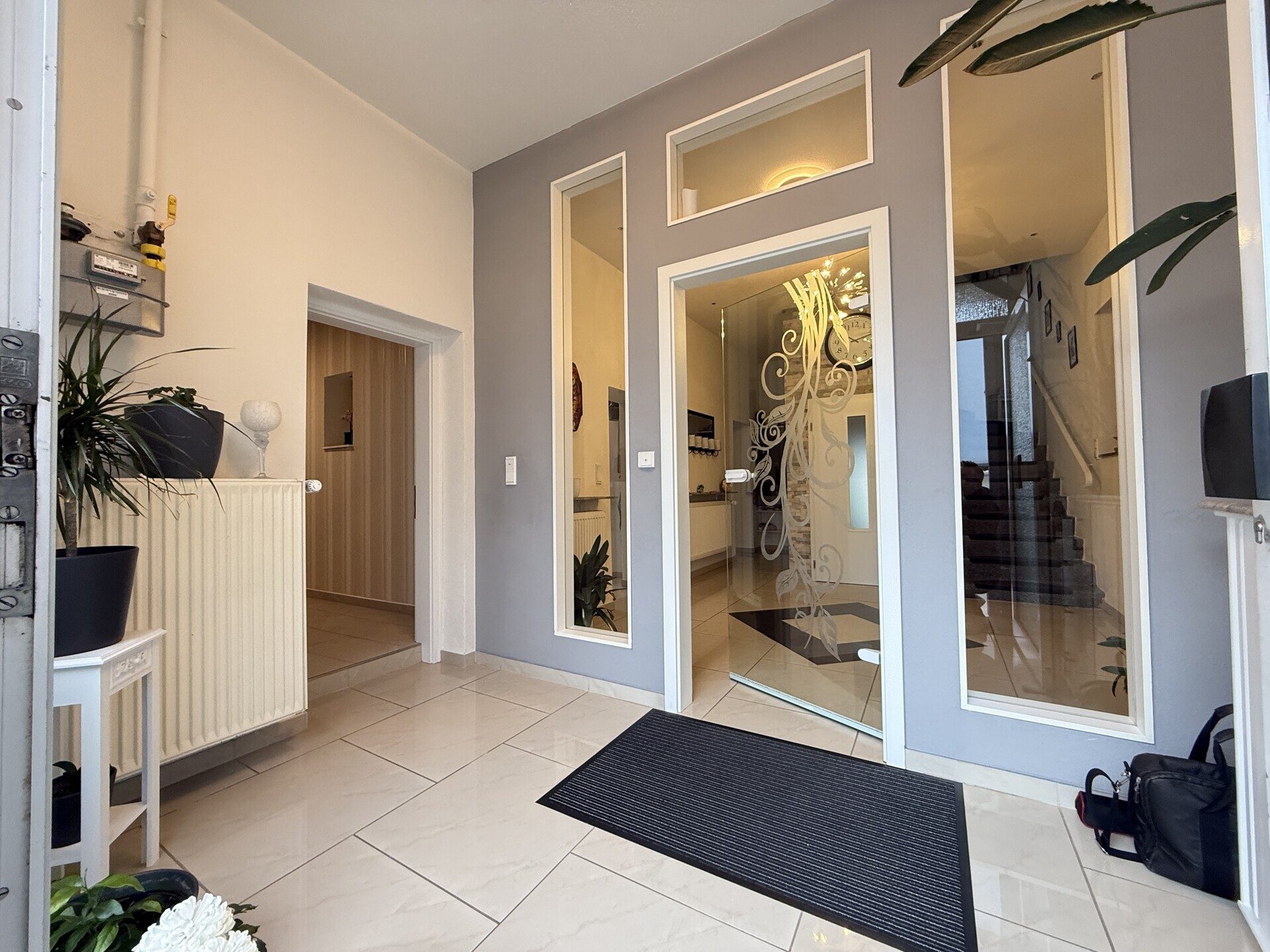 Immobilienangebot - Viernheim - Alle - Platz für die ganze Familie
Geräumiges und ruhig gelegenes Einfamilienhaus mit 2 Bädern und 2 Küchen