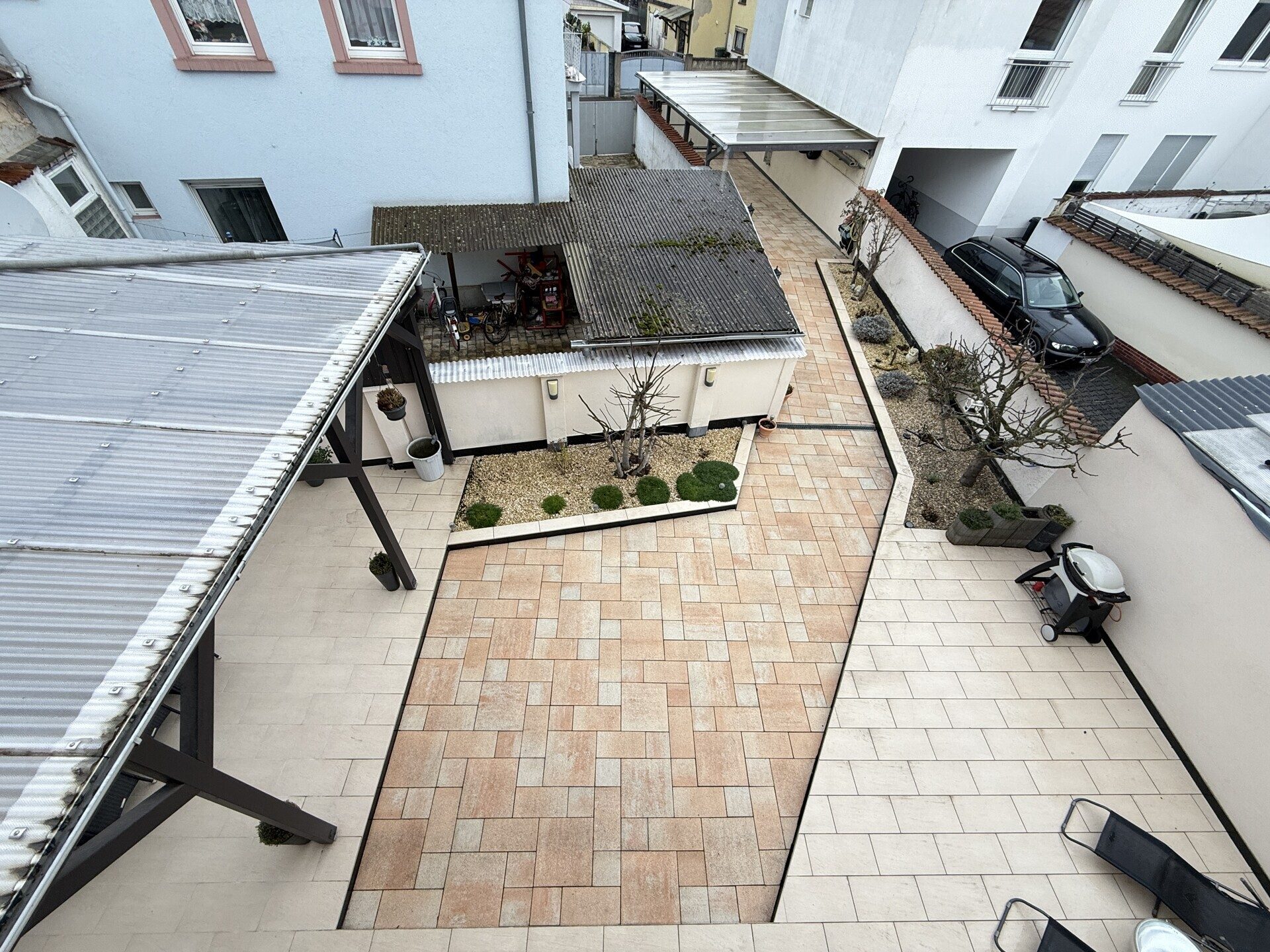 Immobilienangebot - Viernheim - Alle - Platz für die ganze Familie
Geräumiges und ruhig gelegenes Einfamilienhaus mit 2 Bädern und 2 Küchen
