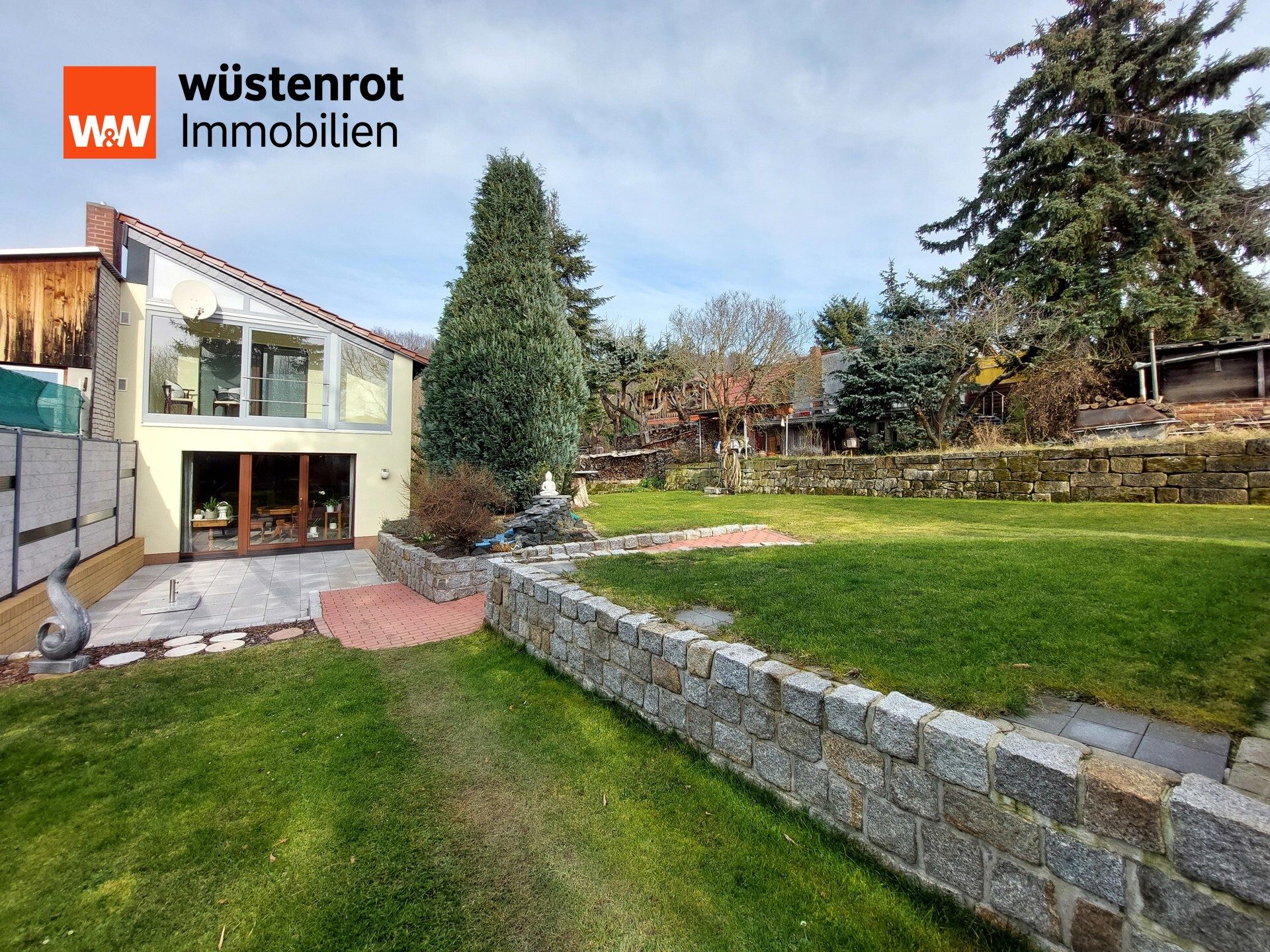 Immobilienangebot - Pirna / Rottwerndorf - Alle - Kleines gepflegtes Familienheim in wertschätzende Hände abzugeben