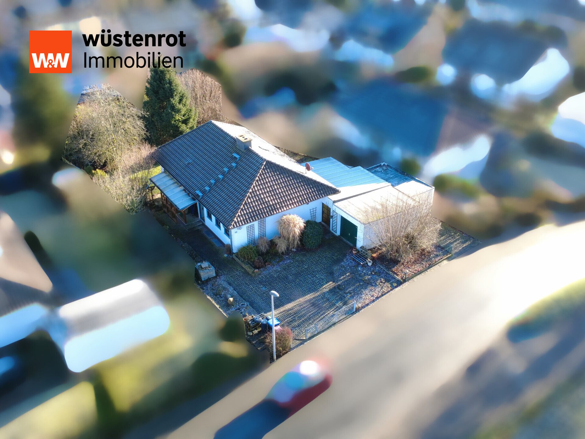 Immobilienangebot - Hameln - Alle - Freistehender Bungalow mit Einliegerwohnung und vielseitigen Nutzungsmöglichkeiten