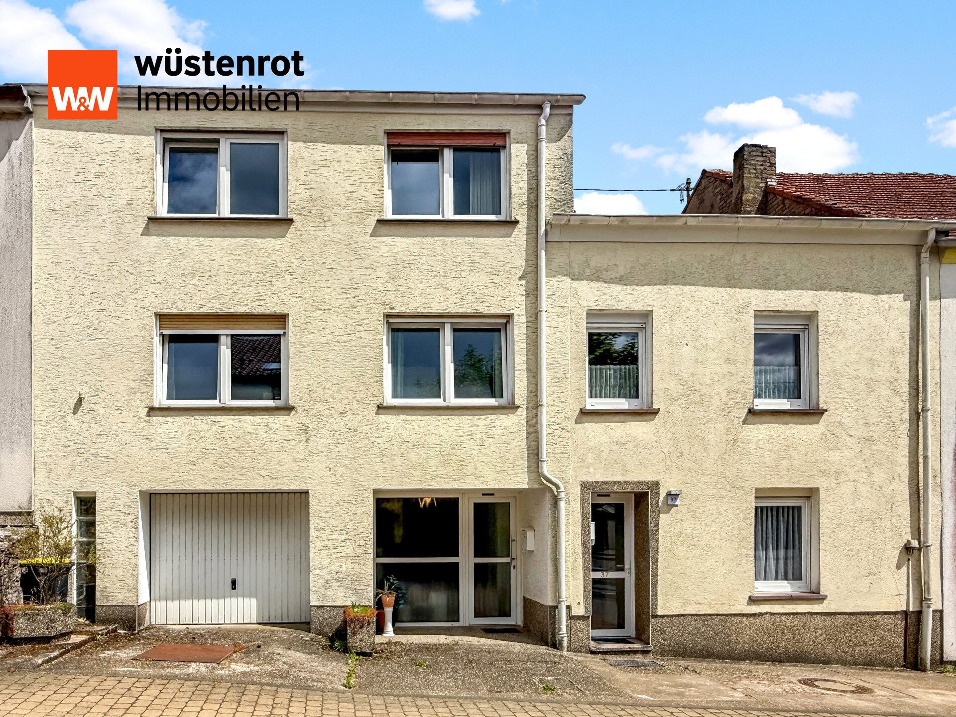 Immobilienangebot - Rehlingen-Siersburg / Gerlfangen - Alle - Einfamilienhaus in Gerlfangen – 127 m² Wohnfläche, Garage & 313 m² Grundstück, Baujahr 1970
