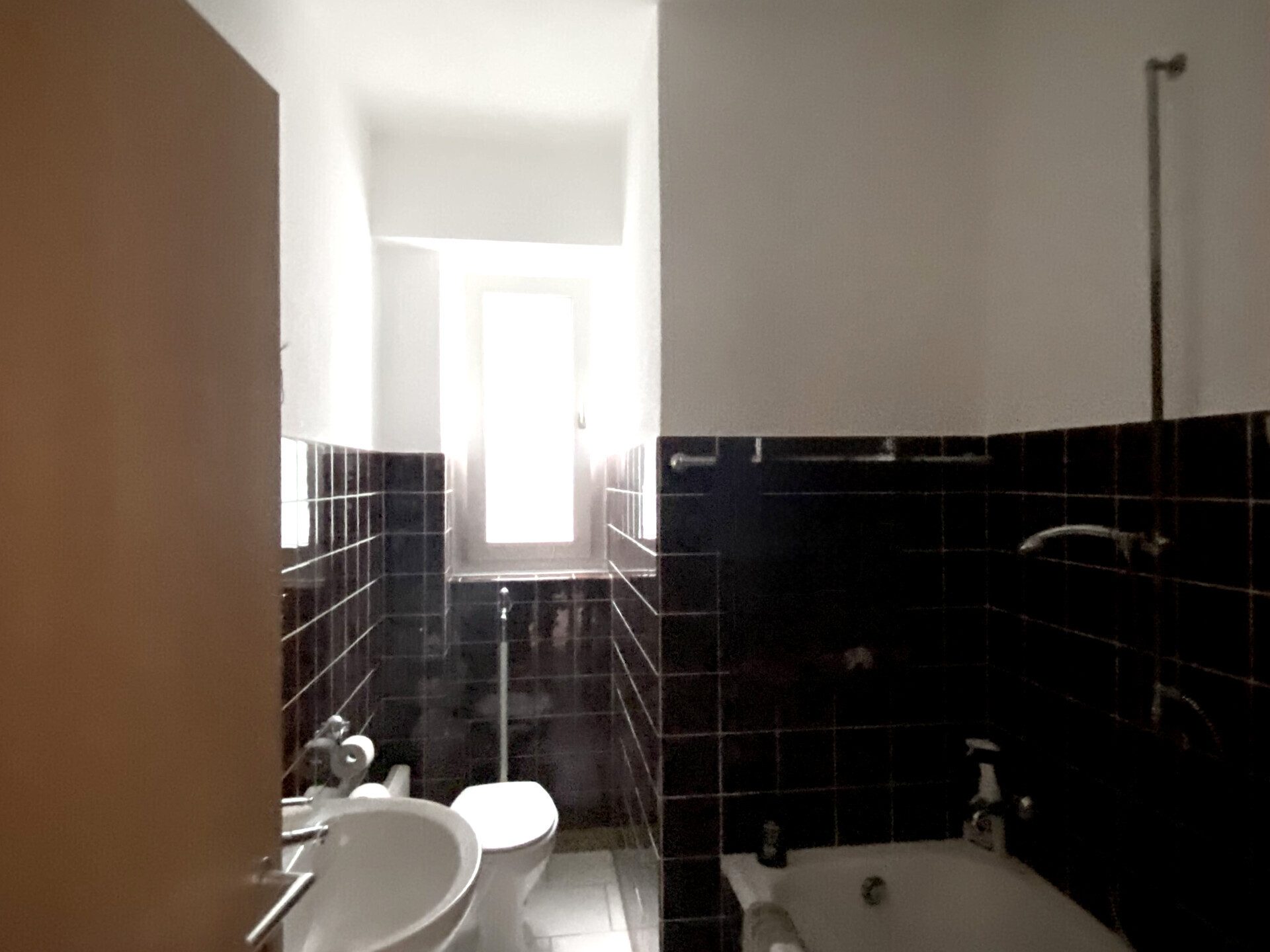 Immobilienangebot - Velbert - Alle - Solides Reiheneckhaus mit 3 Wohneinheiten und großem Garten
