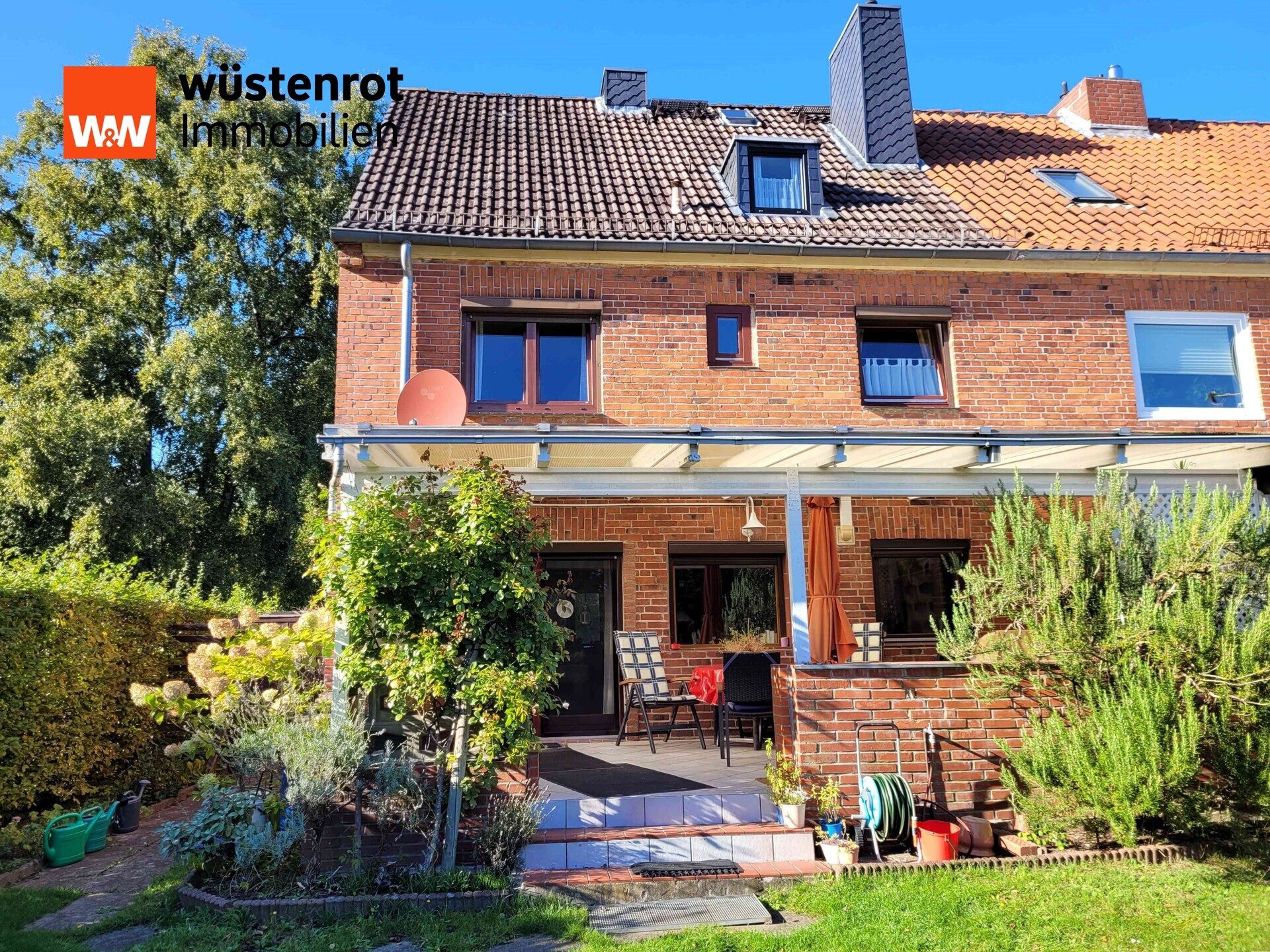 Immobilienangebot - Kiel / Elmschenhagen - Alle - Großzügiges Reihenendhaus mit Garage und Kachelofen in attraktiver Lage von Elmschenhagen