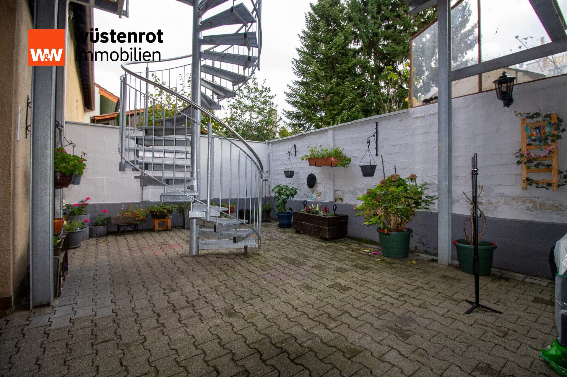 Immobilienangebot - Lorsch - Alle - Vielseitiges Wohnhaus mit modernisiertem Dachgeschoss ** provisionsfrei für Käufer **