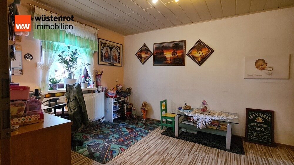 Immobilienangebot - Oberhausen - Alle - Für die große Familie - 2-Fam. Reihenendhaus mit Garage