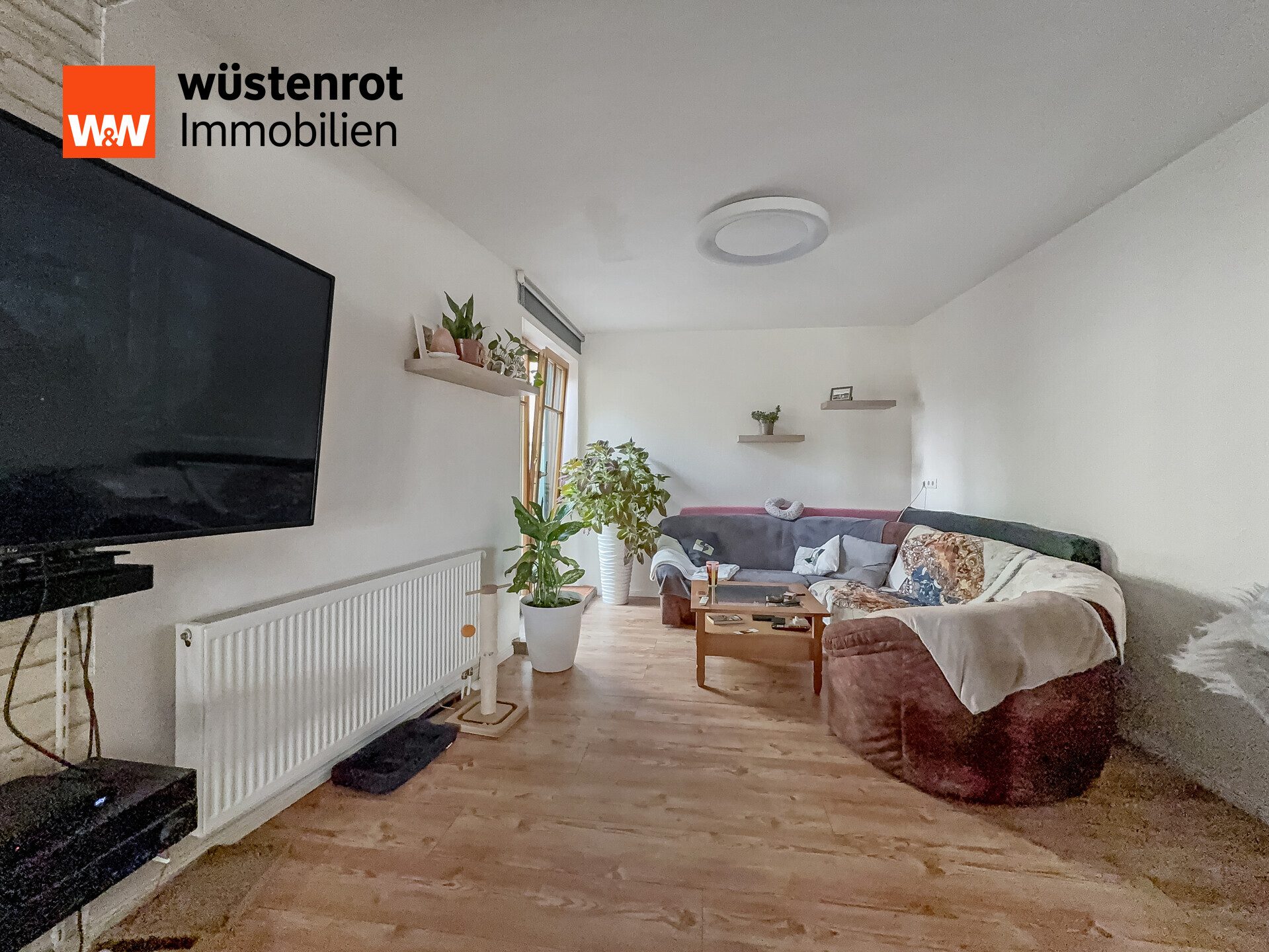 Immobilienangebot - Beckingen - Alle - Zweifamilienhaus-Potenzial: Solides Wohnhaus mit modernisierter Einheit und Ausbaureserve