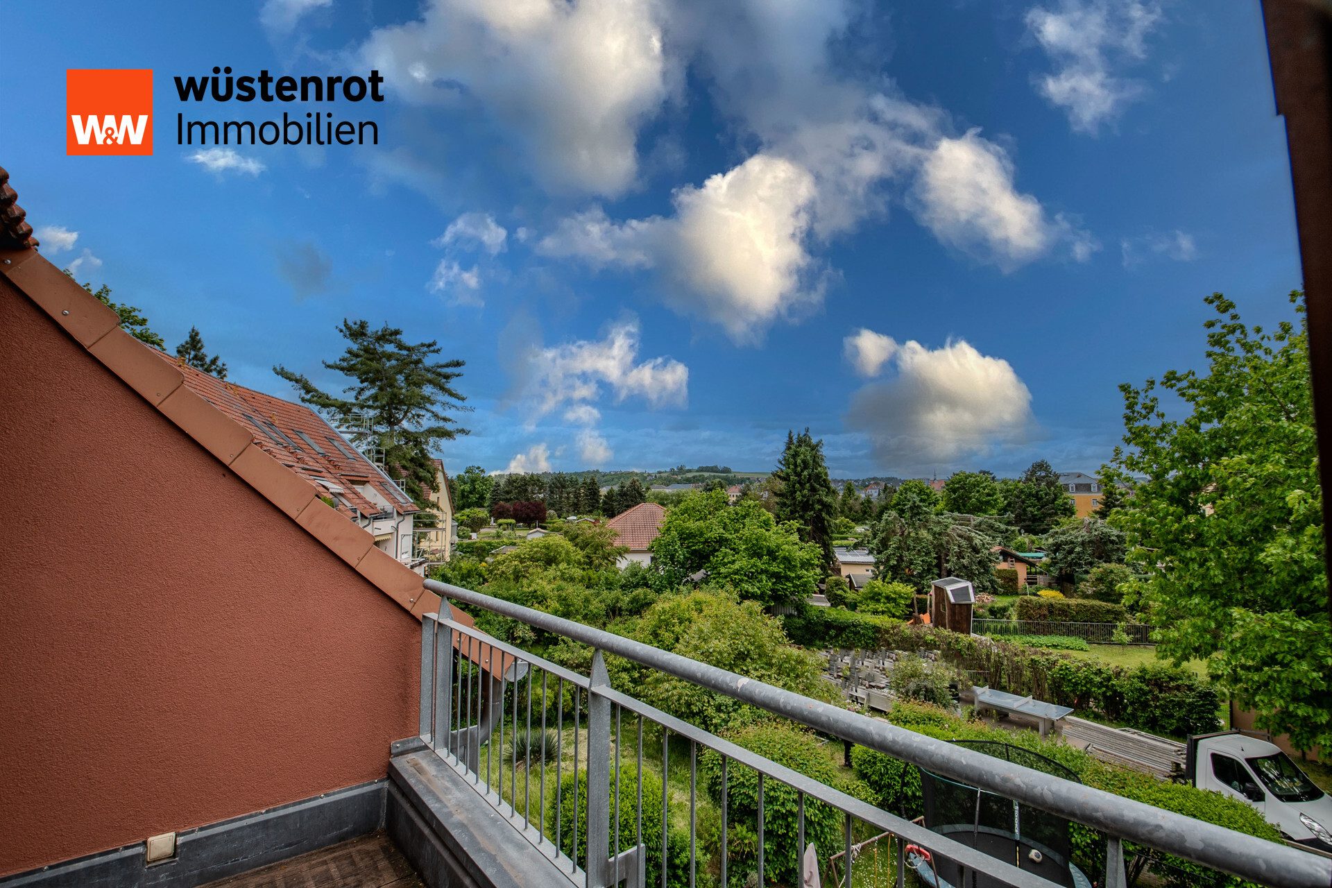 Immobilienangebot - Heidenau - Alle - Großzügige Maisonette-Wohnung mit Dachterrasse in ruhiger Lage von Heidenau