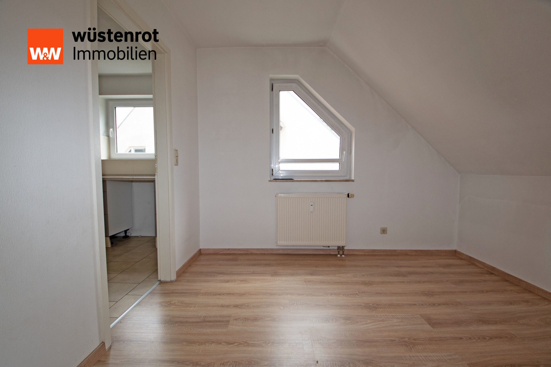 Immobilienangebot - Heidenau - Alle - Großzügige Maisonette-Wohnung mit Dachterrasse in ruhiger Lage von Heidenau