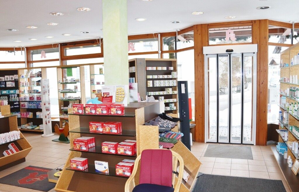 Immobilienangebot - Nesselwang - Alle - Wohn- und Geschäftshaus mit Apotheke und Kfz-Stellplätze auf eigenem Grundstück