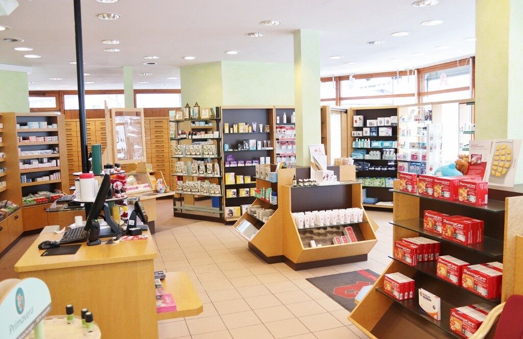 Immobilienangebot - Nesselwang - Alle - Wohn- und Geschäftshaus mit Apotheke und Kfz-Stellplätze auf eigenem Grundstück