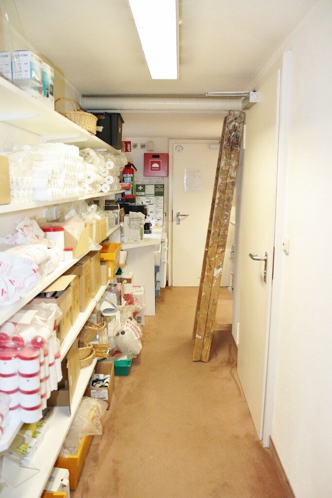 Immobilienangebot - Nesselwang - Alle - Wohn- und Geschäftshaus mit Apotheke und Kfz-Stellplätze auf eigenem Grundstück