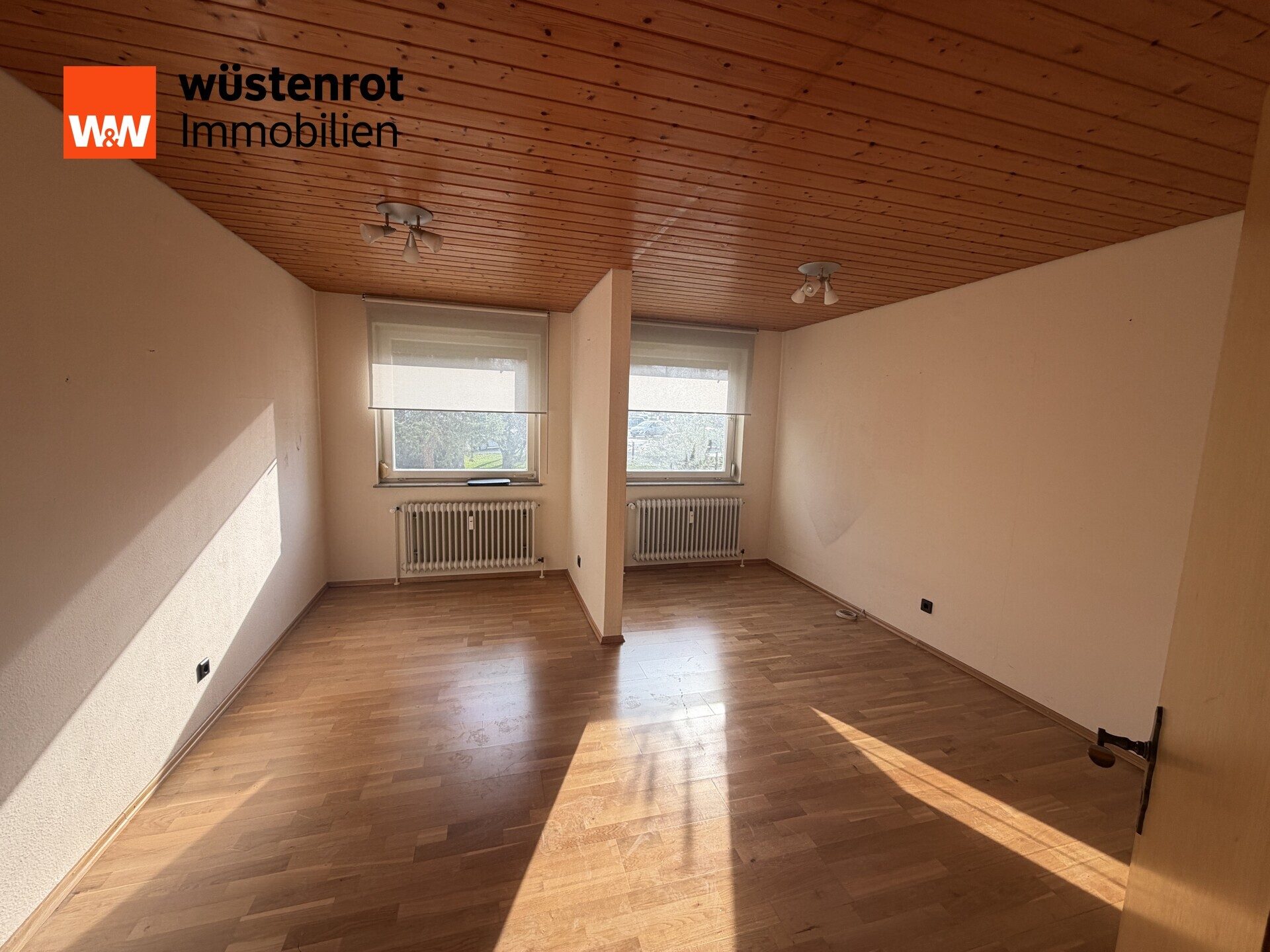 Immobilienangebot - Reutlingen - Alle - 3-Zimmer-Erdgeschosswohnung, gut erweiterbar auf 4 Zimmer, inkl. Garage und Stellplatz