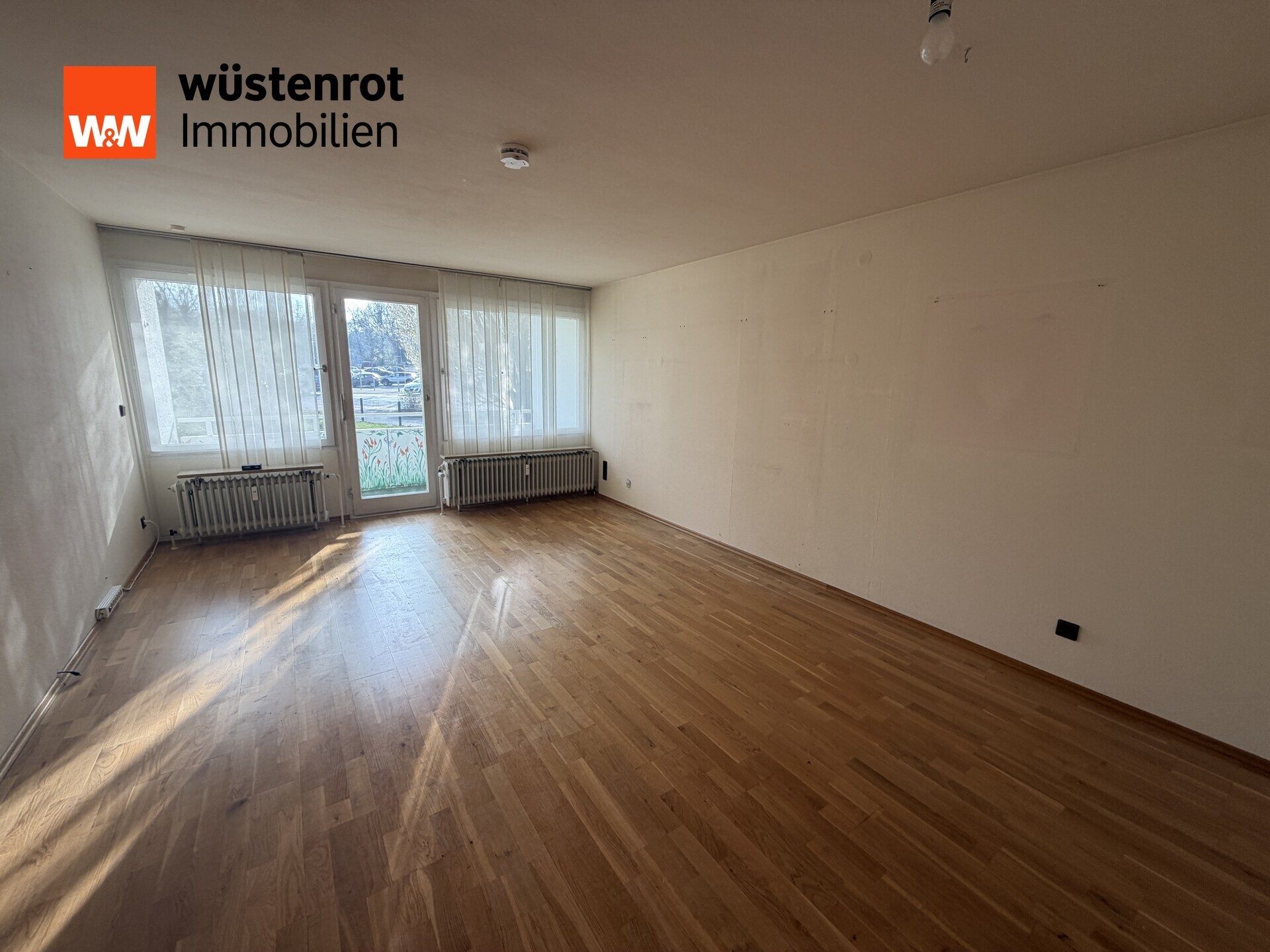 Immobilienangebot - Reutlingen - Alle - 3-Zimmer-Erdgeschosswohnung, gut erweiterbar auf 4 Zimmer, inkl. Garage und Stellplatz