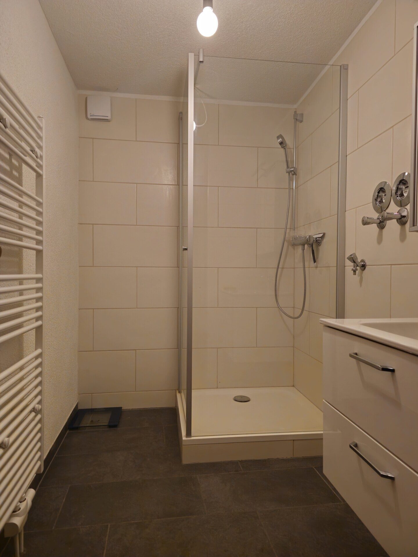 Immobilienangebot - Villingendorf - Alle - Stabilie Einnahme heute, Wohnraum für morgen? Vielseitige Immobilie als Kapitalanlage oder Mehrgenerationenhaus!