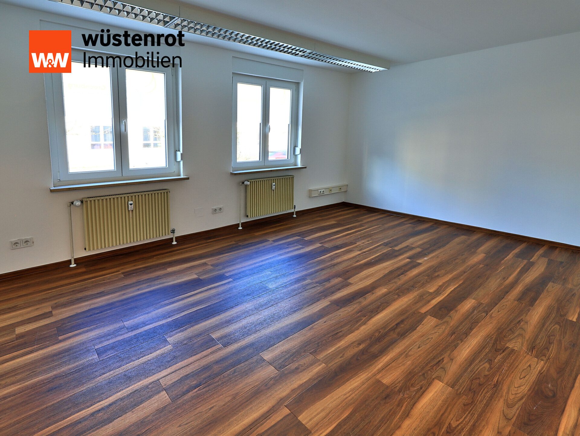 Immobilienangebot - Weiden - Alle - Großzügiges Büroobjekt mit viel Potential und Möglichkeiten in zentraler Lage