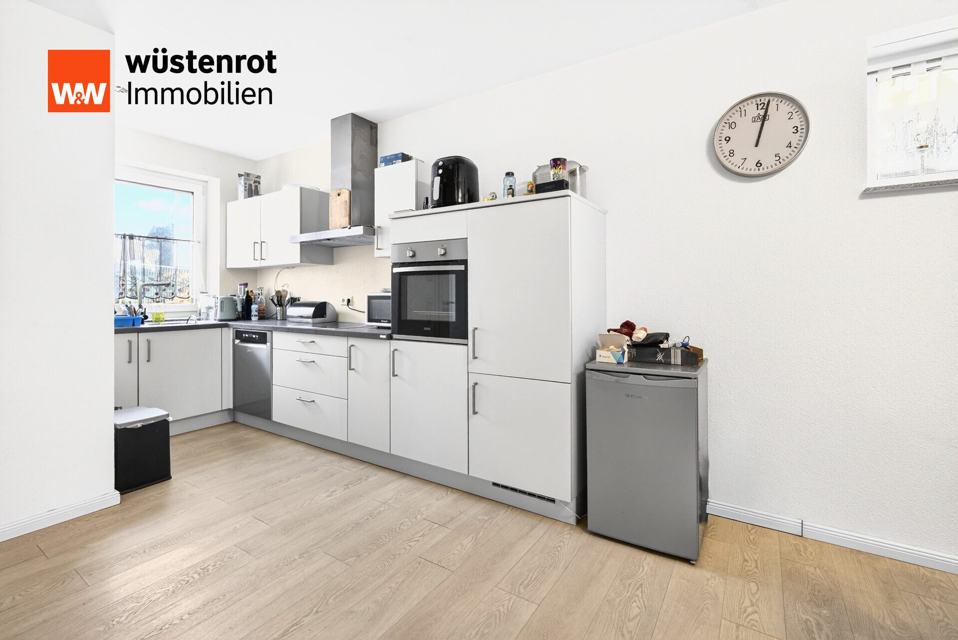 Immobilienangebot - Weil im Schönbuch - Alle - Kapitalanlage & Familienglück: Modernes A+ Effizienzhaus (2020) mit 2 Wohneinheiten, Garage & Garten