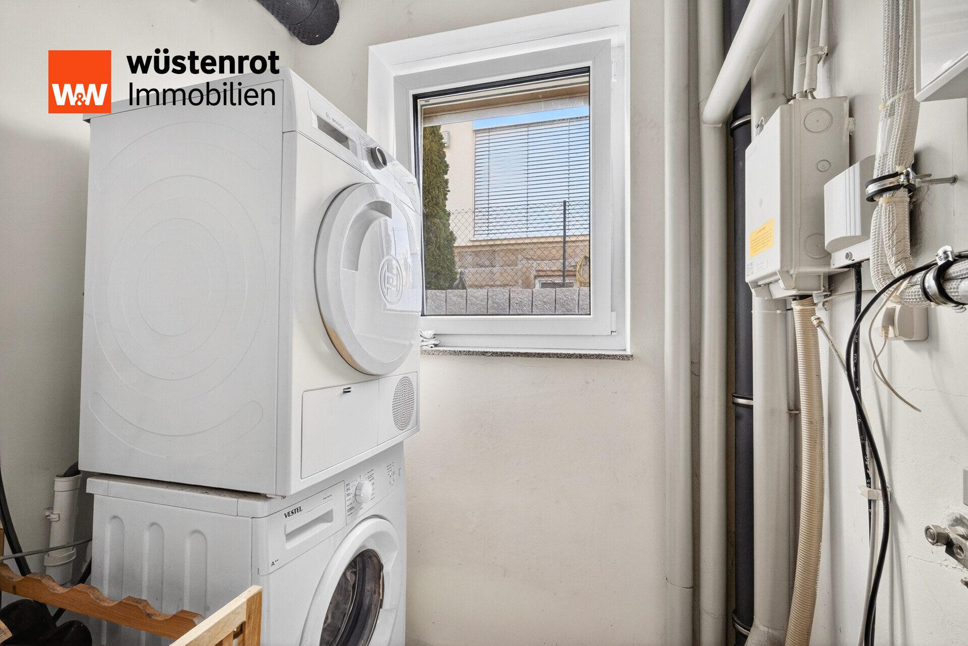 Immobilienangebot - Weil im Schönbuch - Alle - Kapitalanlage & Familienglück: Modernes A+ Effizienzhaus (2020) mit 2 Wohneinheiten, Garage & Garten