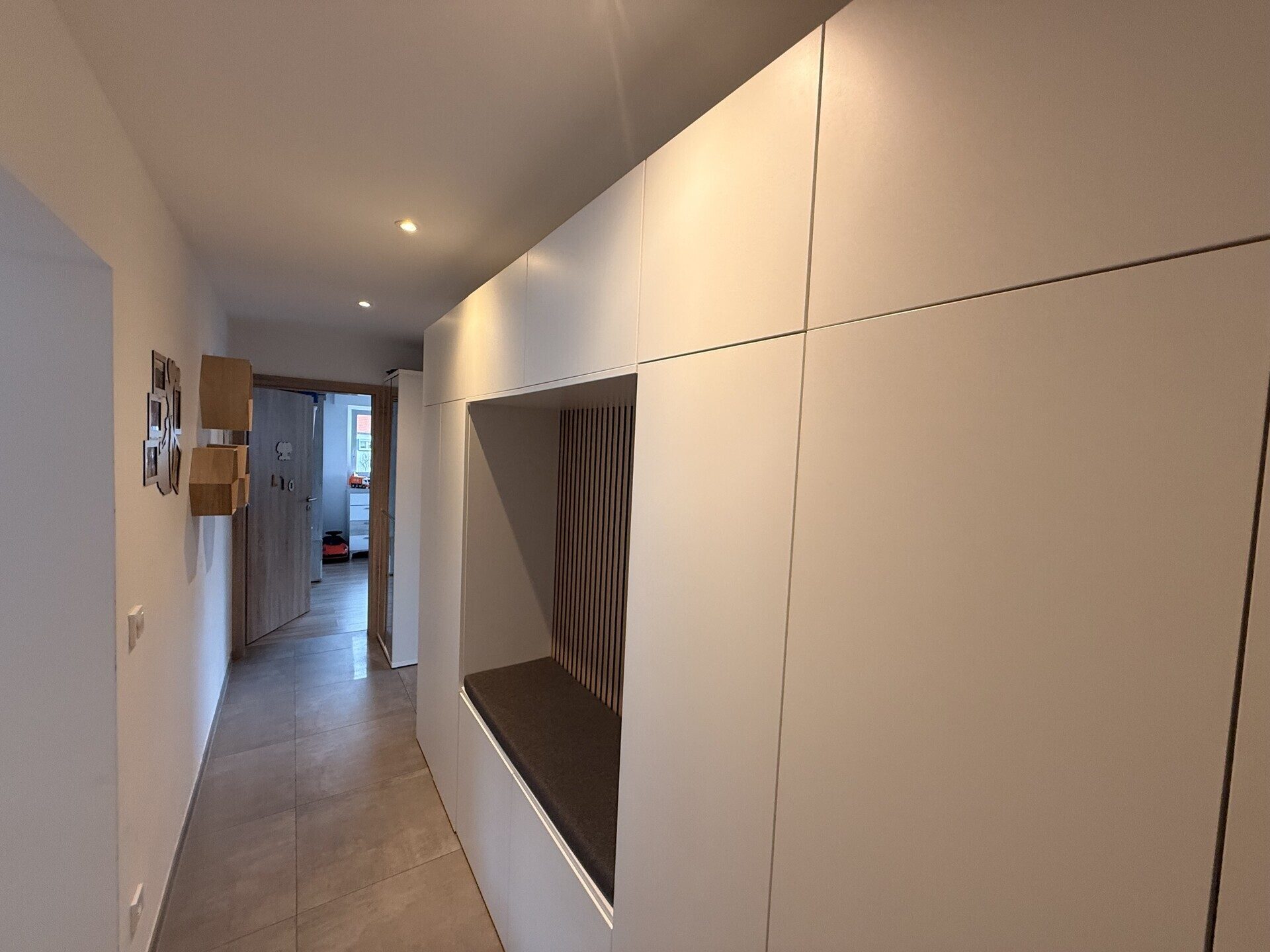 Immobilienangebot - Stuttgart - Alle - Top-Lage in Stammheim: Moderne 3-Zimmer-Wohnung mit Doppelbalkon, Garten & Stellplatz