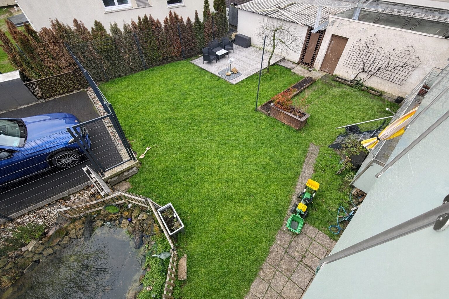 Immobilienangebot - Stuttgart - Alle - Lichtdurchflutete 2-Zimmer-Dachgeschosswohnung mit moderner Raumaufteilung