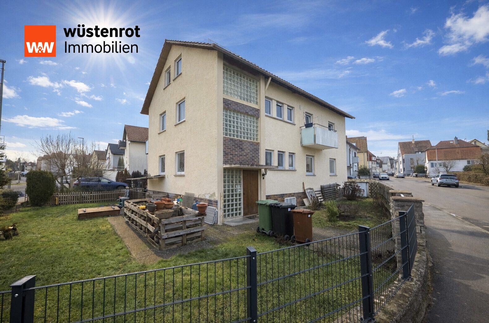 Immobilienangebot - Stuttgart - Alle - Lichtdurchflutete 2-Zimmer-Dachgeschosswohnung mit moderner Raumaufteilung