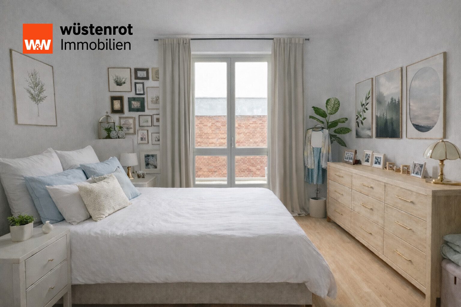 Immobilienangebot - Lüneburg - Alle - Zentrale Stadtwohnung - helle Räume und ein toller Balkon zum lauschigen Innenhof
