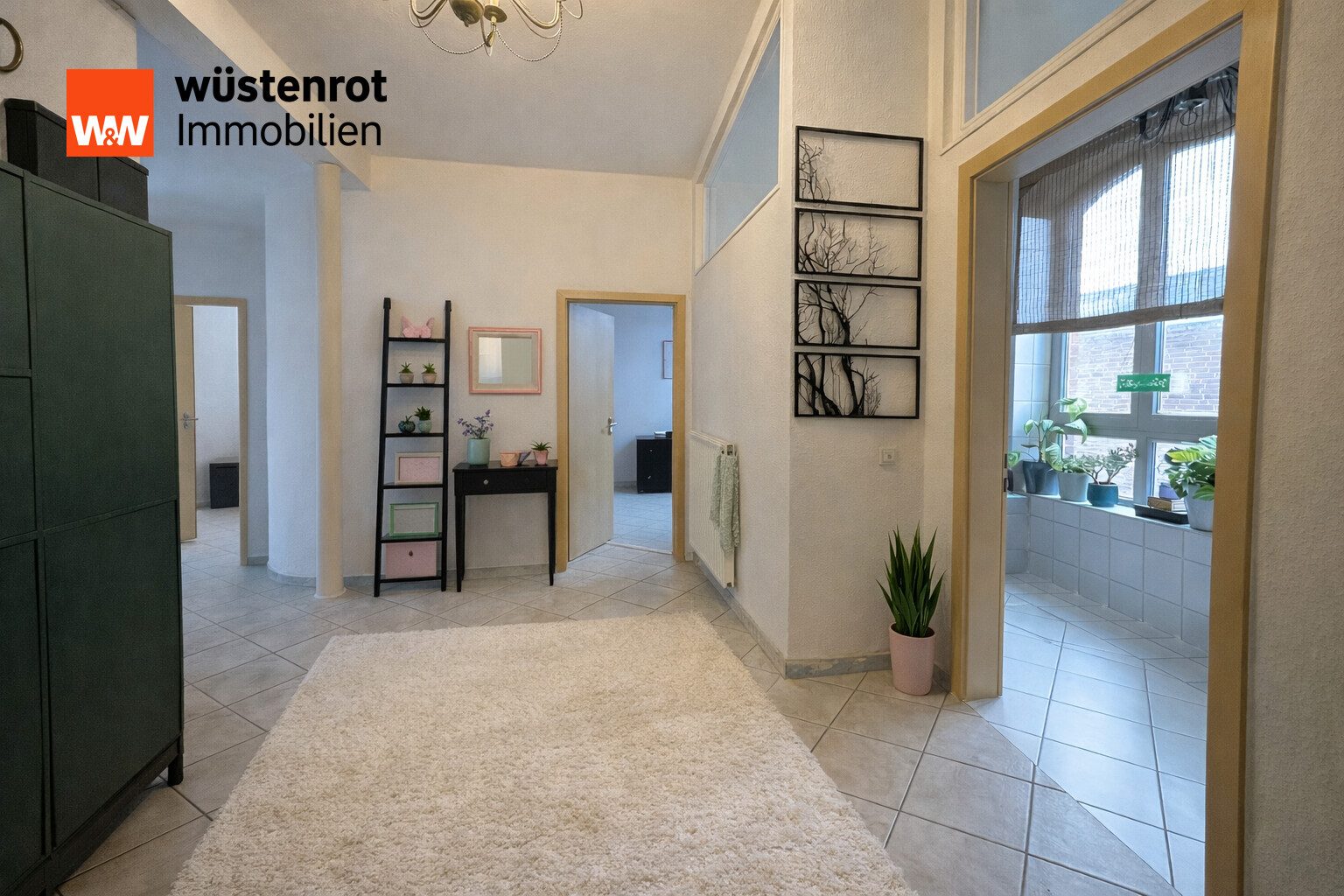 Immobilienangebot - Lüneburg - Alle - Zentrale Stadtwohnung - helle Räume und ein toller Balkon zum lauschigen Innenhof