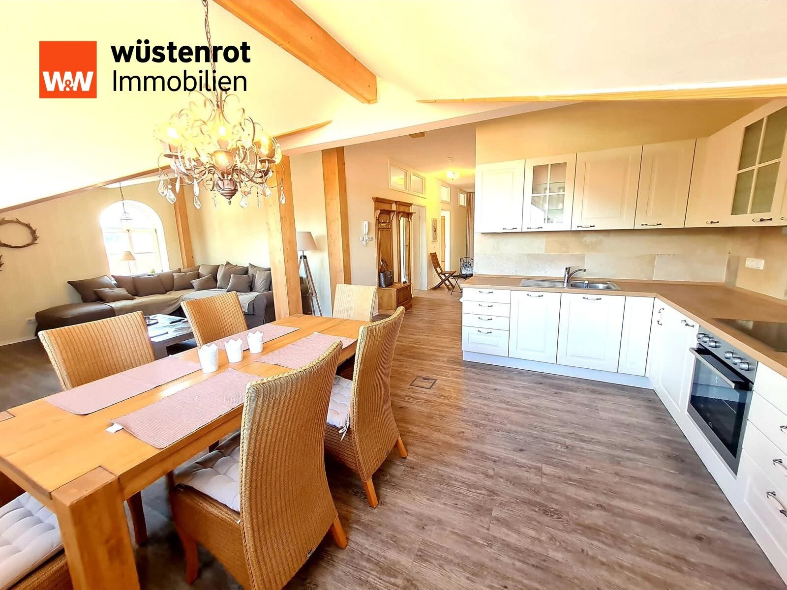 Immobilienangebot - Grassau / Bayern - Alle - Dachgeschosswohnung Ensamble - 159  m² -unverbaubarer  Ausblick im Ortskern von Grassau zu verkaufen